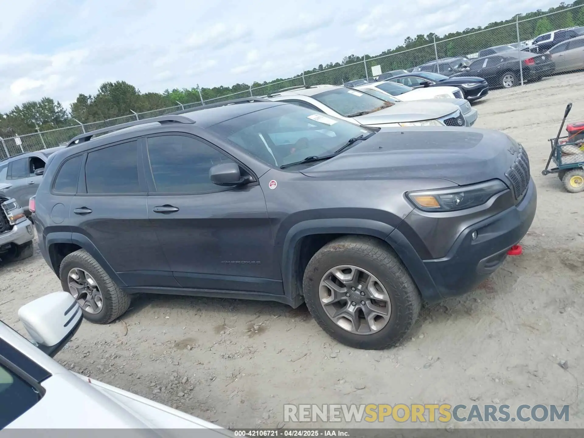 13 Фотография поврежденного автомобиля 1C4PJMBX1KD314121 JEEP CHEROKEE 2019