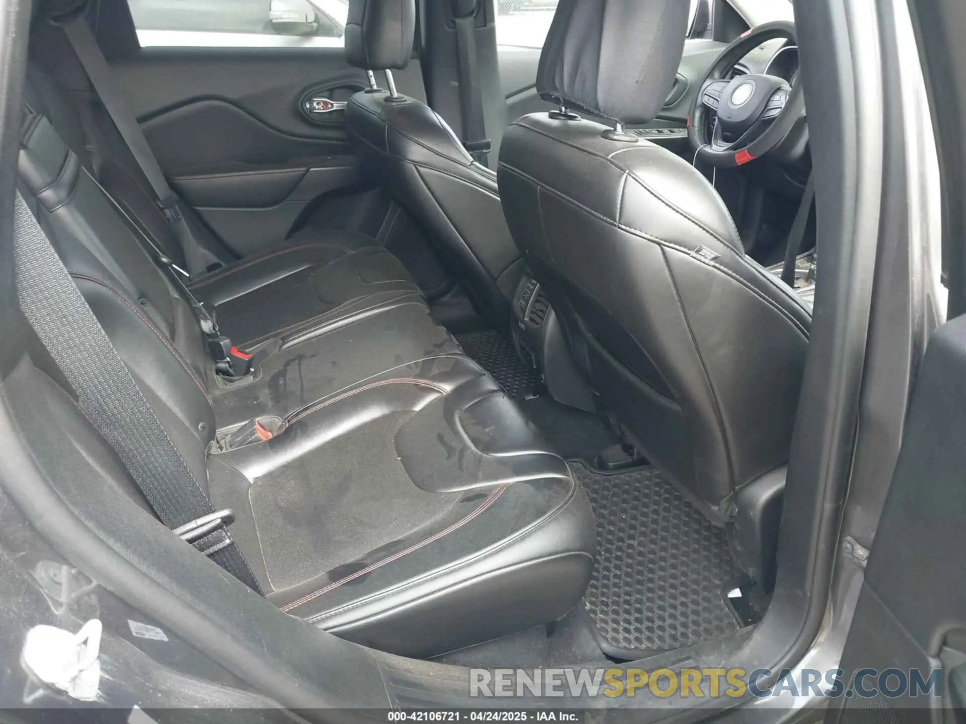 8 Фотография поврежденного автомобиля 1C4PJMBX1KD314121 JEEP CHEROKEE 2019