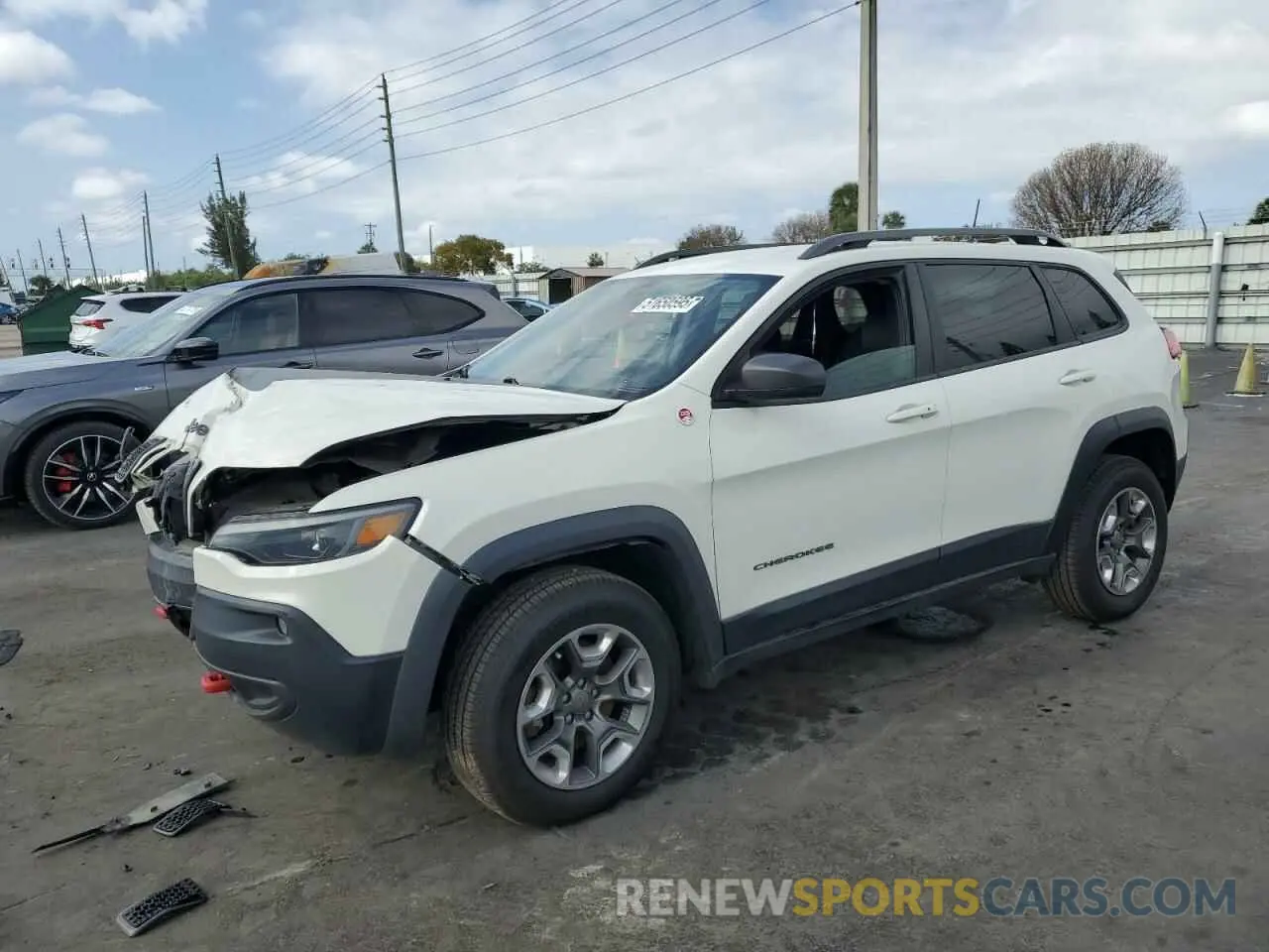 1 Photograph of a damaged car 1C4PJMBX2KD152628 JEEP CHEROKEE 2019