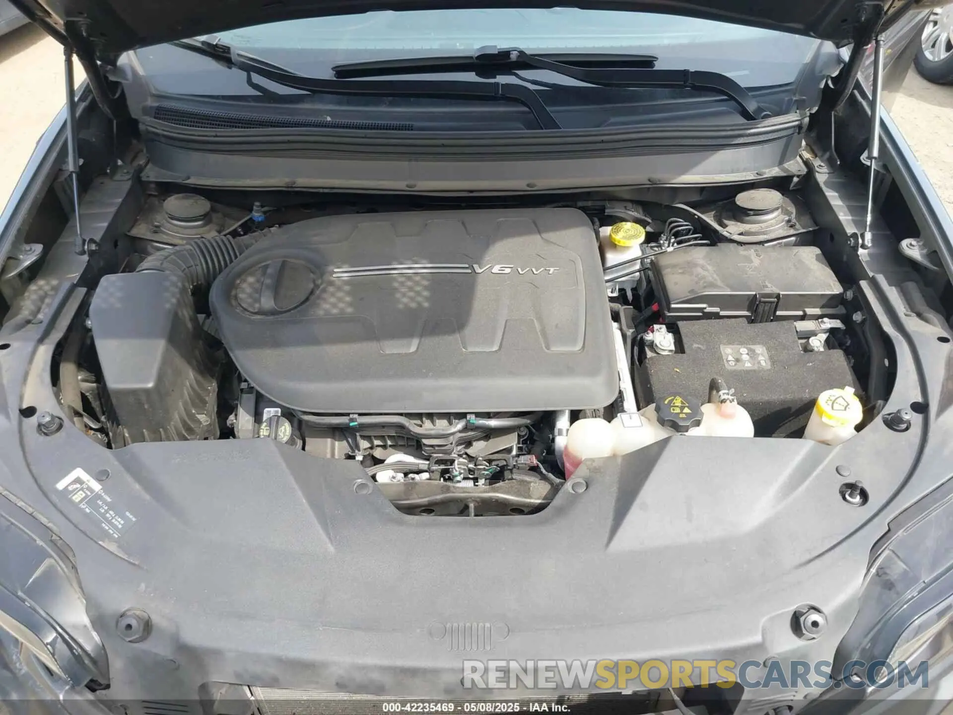 10 Photograph of a damaged car 1C4PJMBX2KD231734 JEEP CHEROKEE 2019