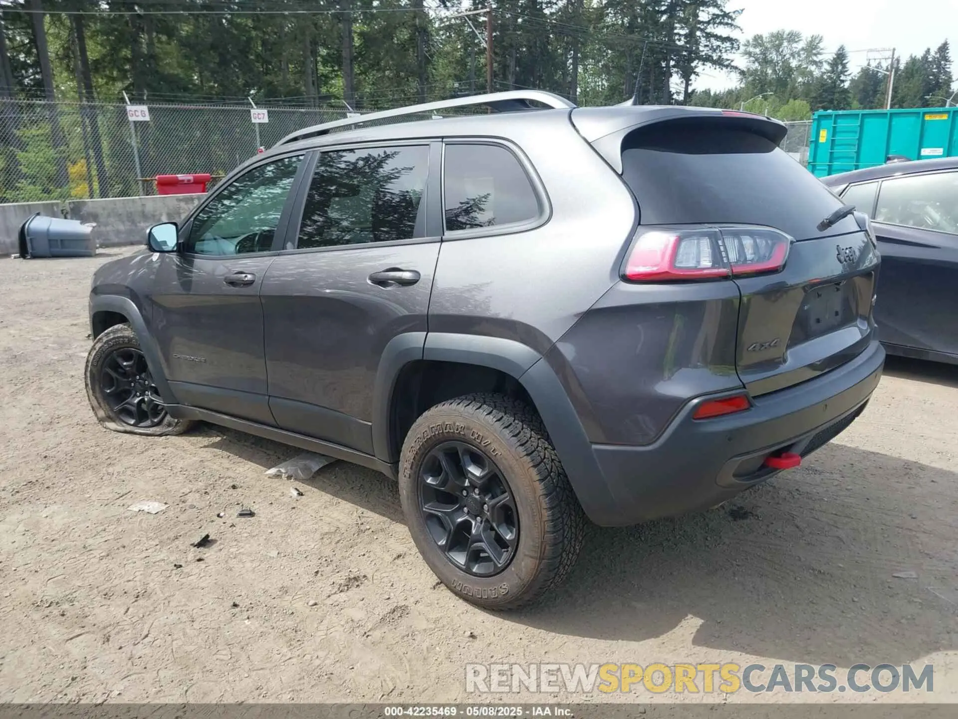 3 Photograph of a damaged car 1C4PJMBX2KD231734 JEEP CHEROKEE 2019