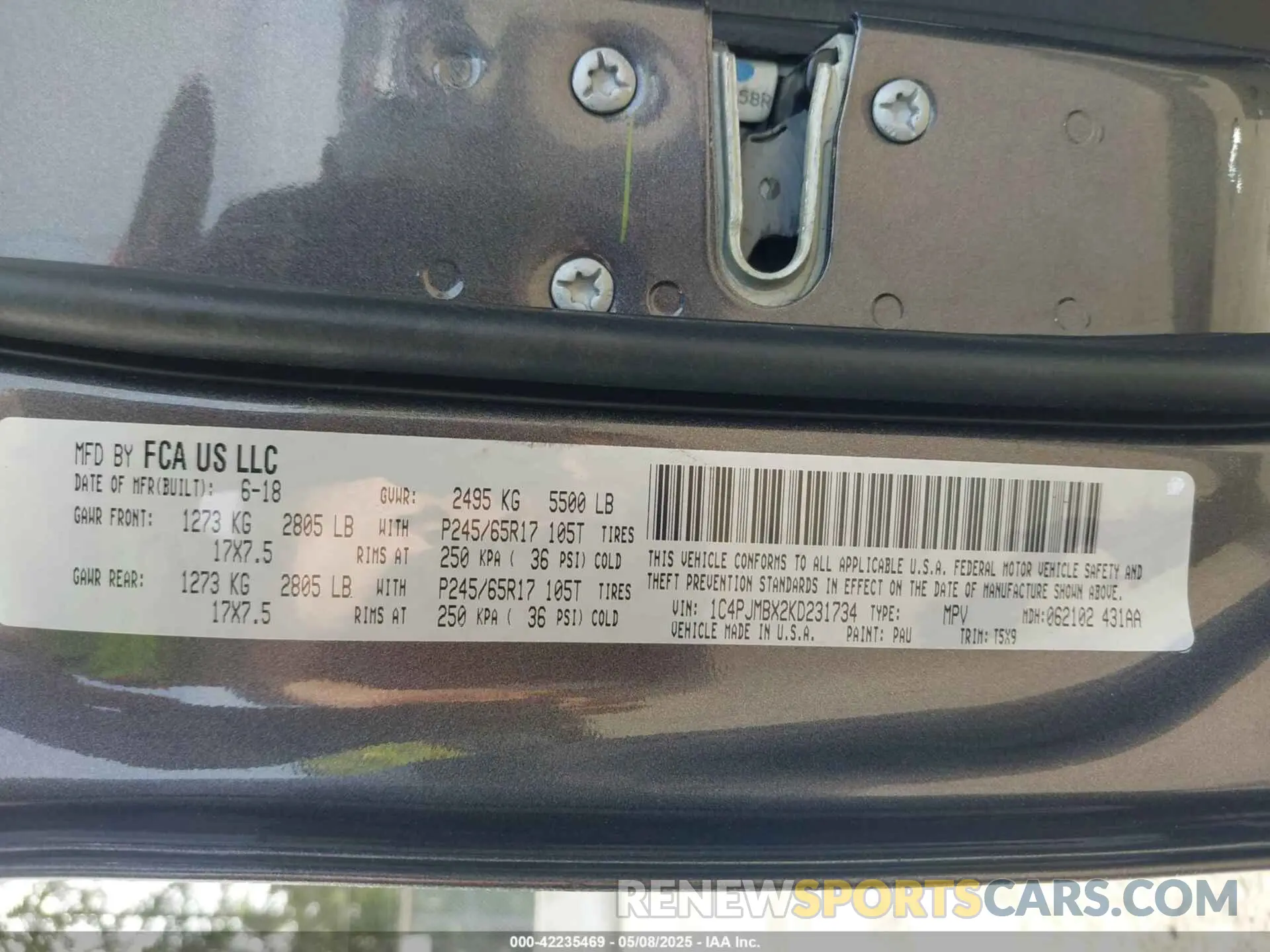 9 Photograph of a damaged car 1C4PJMBX2KD231734 JEEP CHEROKEE 2019