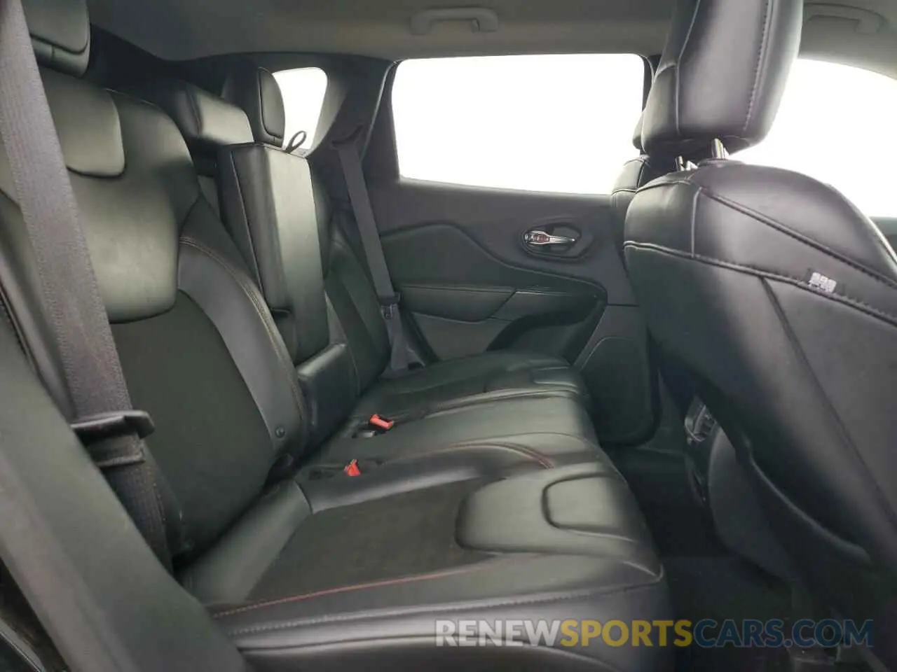 11 Фотография поврежденного автомобиля 1C4PJMBX2KD462634 JEEP CHEROKEE 2019