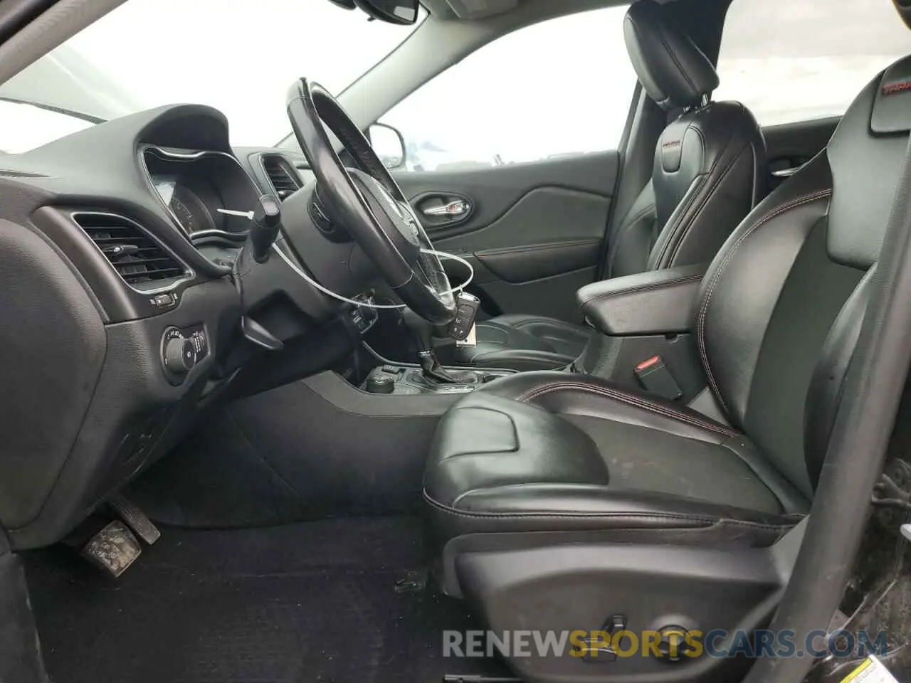 7 Фотография поврежденного автомобиля 1C4PJMBX2KD462634 JEEP CHEROKEE 2019