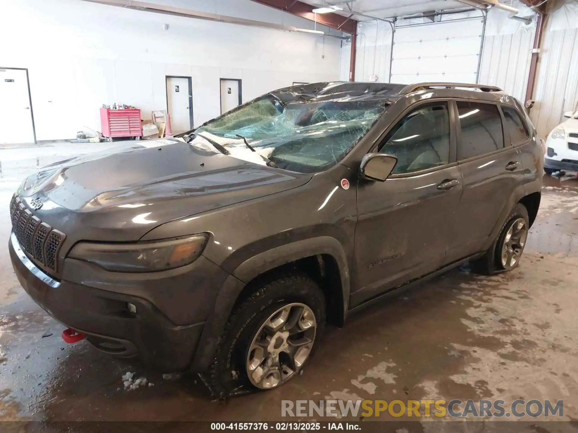 6 Photograph of a damaged car 1C4PJMBX3KD185962 JEEP CHEROKEE 2019