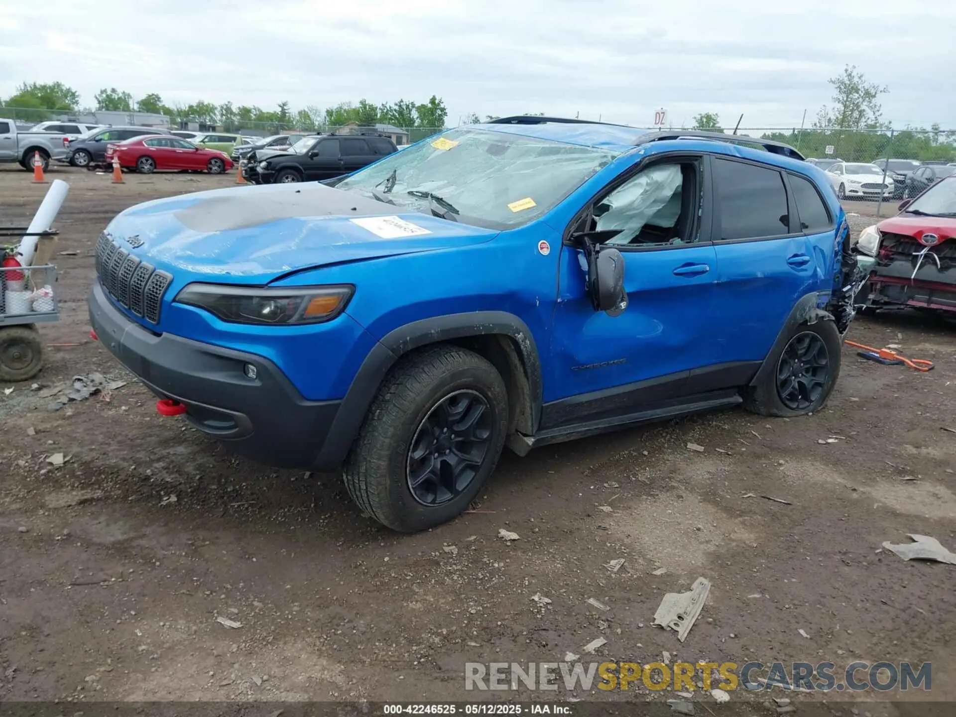 2 Photograph of a damaged car 1C4PJMBX3KD295295 JEEP CHEROKEE 2019