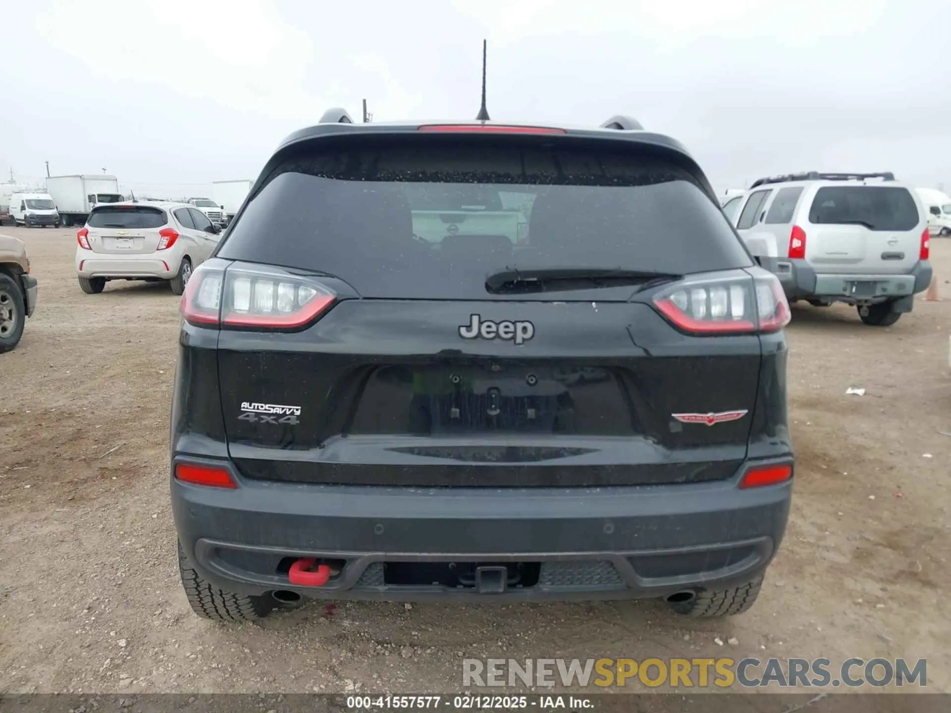 16 Photograph of a damaged car 1C4PJMBX4KD385796 JEEP CHEROKEE 2019