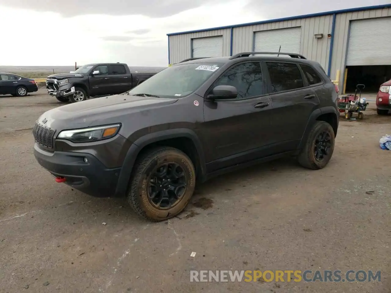 1 Photograph of a damaged car 1C4PJMBX6KD169626 JEEP CHEROKEE 2019