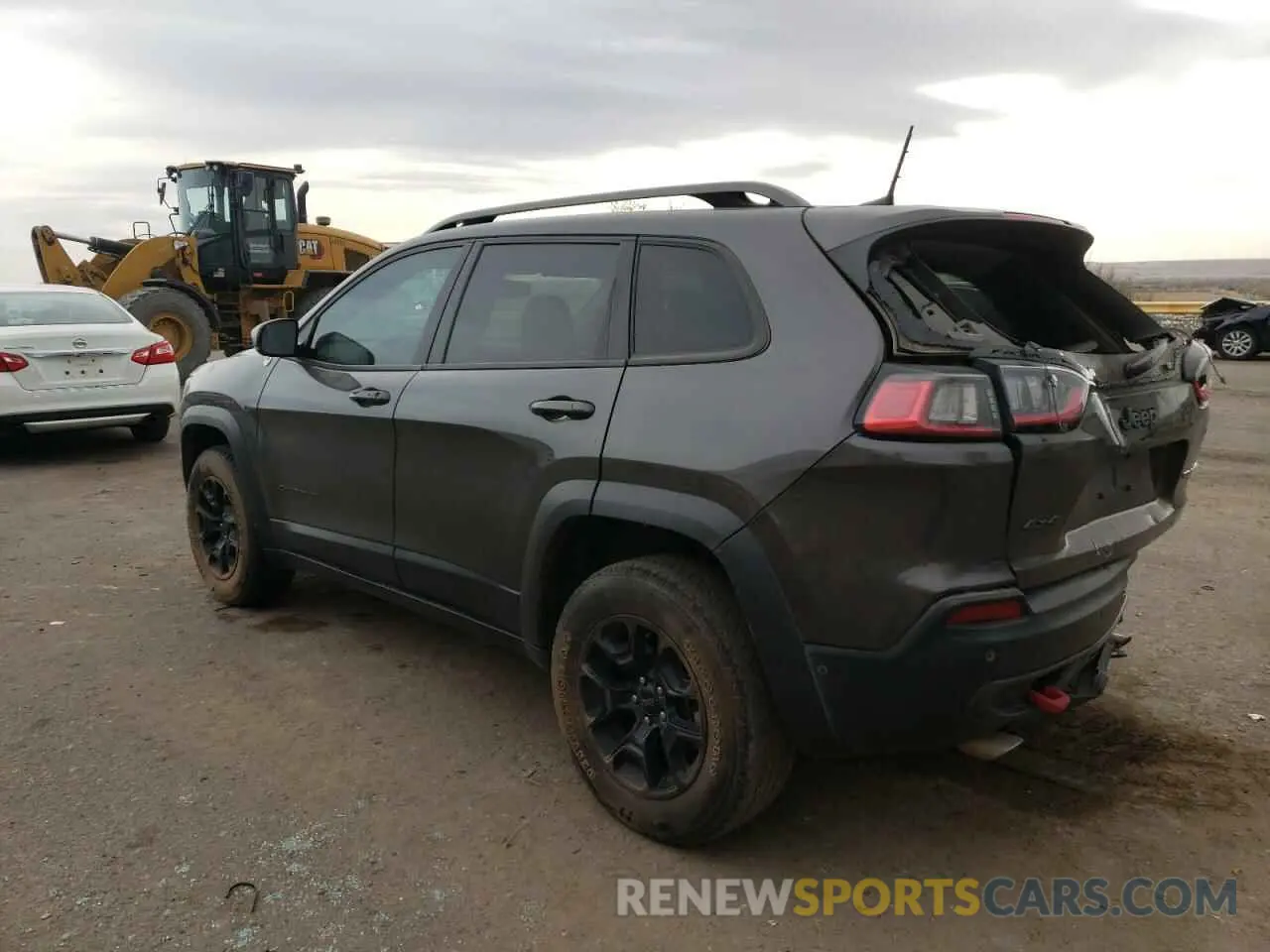 2 Photograph of a damaged car 1C4PJMBX6KD169626 JEEP CHEROKEE 2019