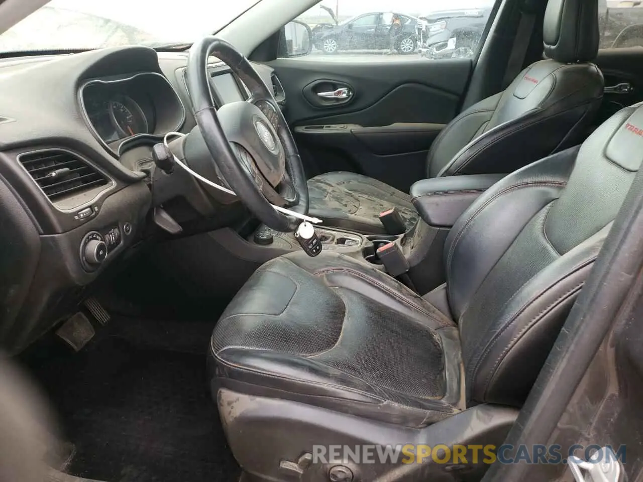 7 Photograph of a damaged car 1C4PJMBX6KD169626 JEEP CHEROKEE 2019