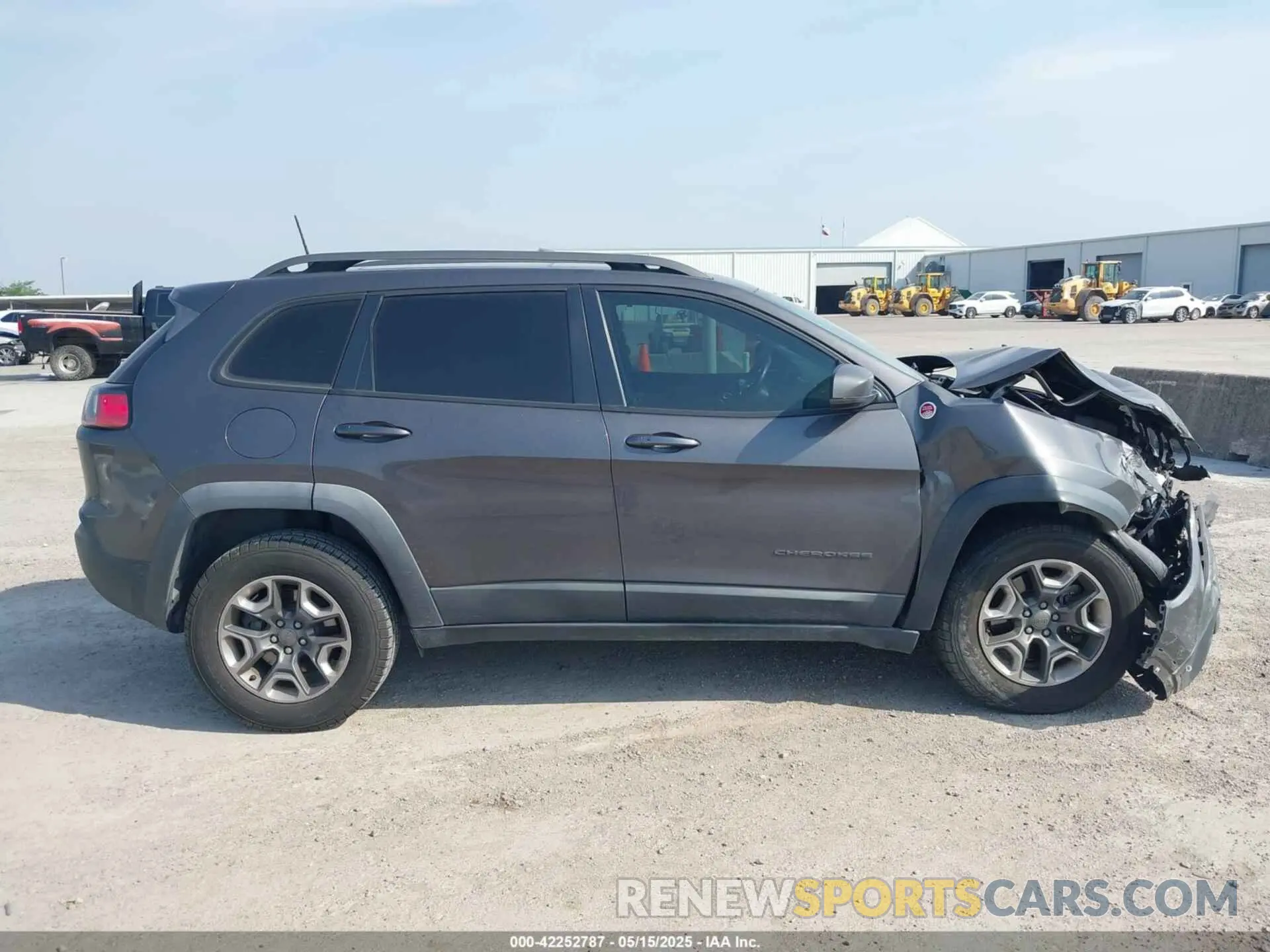 13 Фотография поврежденного автомобиля 1C4PJMBX7KD189366 JEEP CHEROKEE 2019