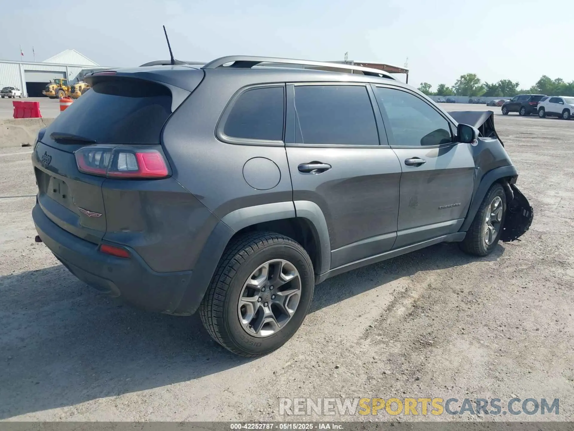 4 Фотография поврежденного автомобиля 1C4PJMBX7KD189366 JEEP CHEROKEE 2019