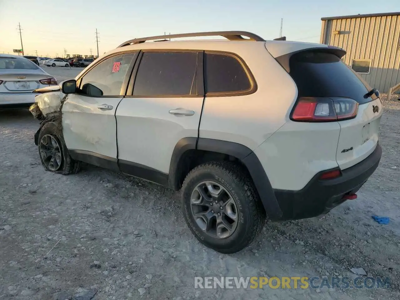 2 Фотография поврежденного автомобиля 1C4PJMBX7KD196561 JEEP CHEROKEE 2019