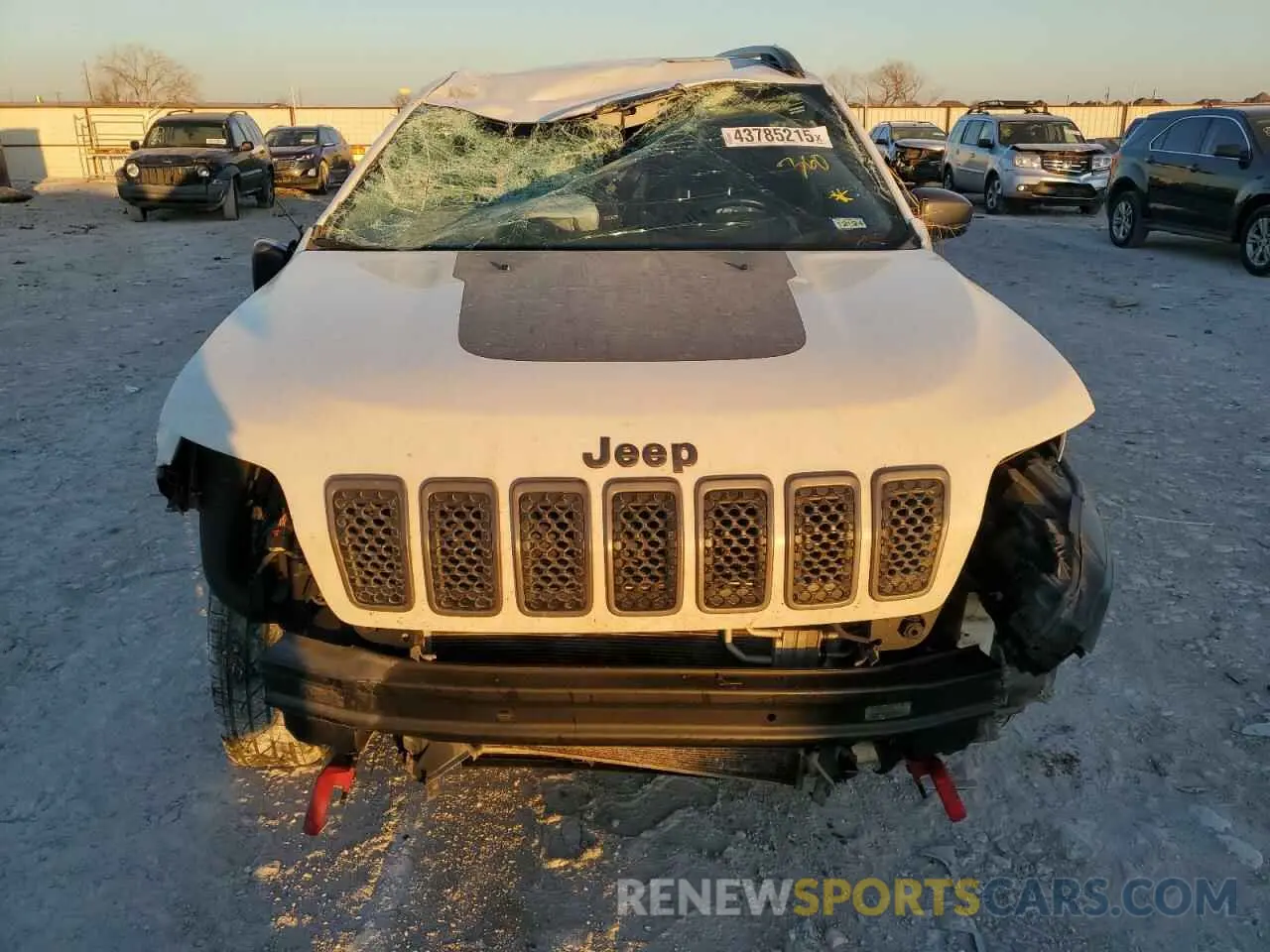 5 Фотография поврежденного автомобиля 1C4PJMBX7KD196561 JEEP CHEROKEE 2019