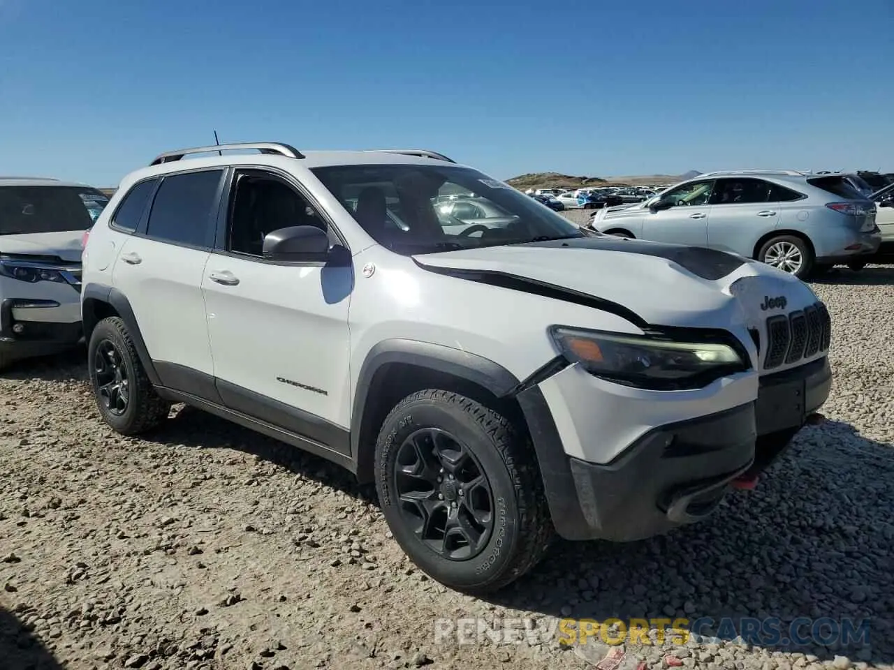 4 Photograph of a damaged car 1C4PJMBX7KD336494 JEEP CHEROKEE 2019
