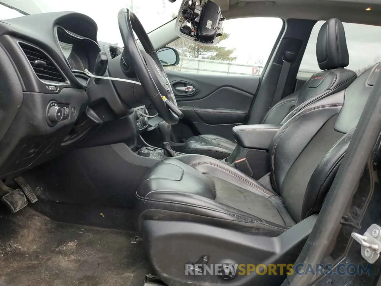 7 Photograph of a damaged car 1C4PJMBX7KD341534 JEEP CHEROKEE 2019