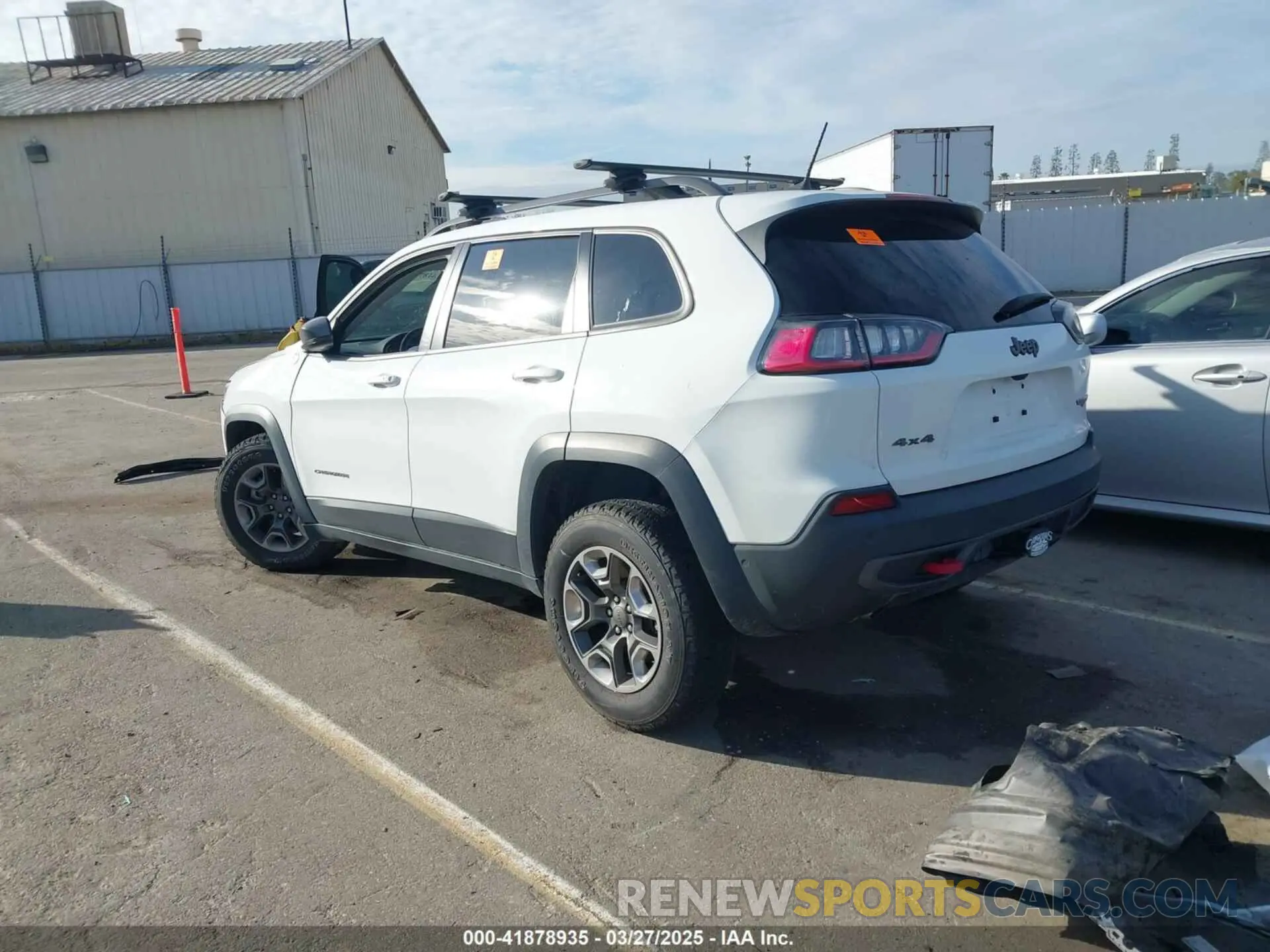 3 Фотография поврежденного автомобиля 1C4PJMBX7KD410612 JEEP CHEROKEE 2019