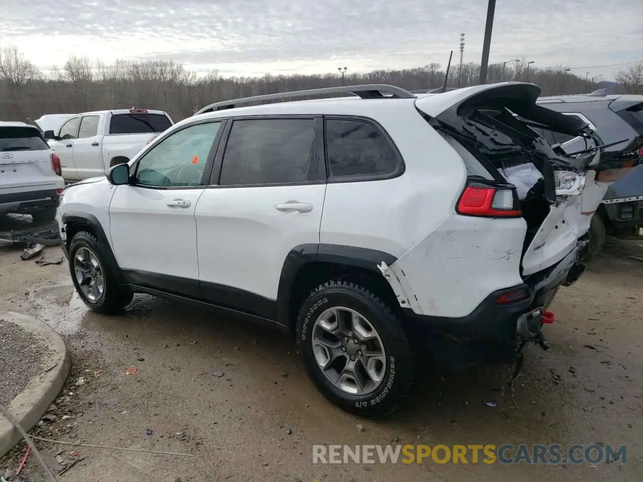 2 Фотография поврежденного автомобиля 1C4PJMBX8KD186606 JEEP CHEROKEE 2019