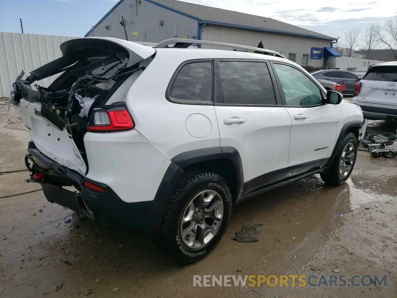 3 Фотография поврежденного автомобиля 1C4PJMBX8KD186606 JEEP CHEROKEE 2019
