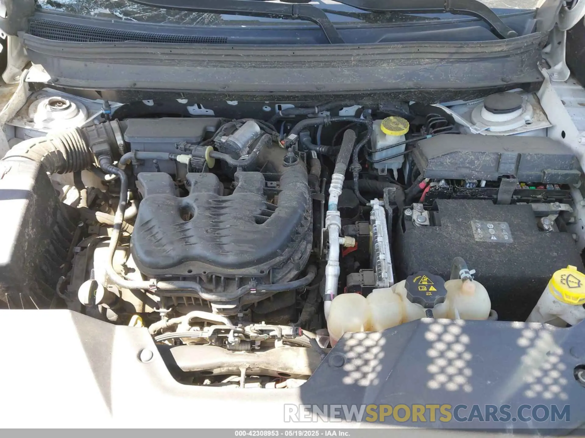 10 Фотография поврежденного автомобиля 1C4PJMBX8KD258582 JEEP CHEROKEE 2019