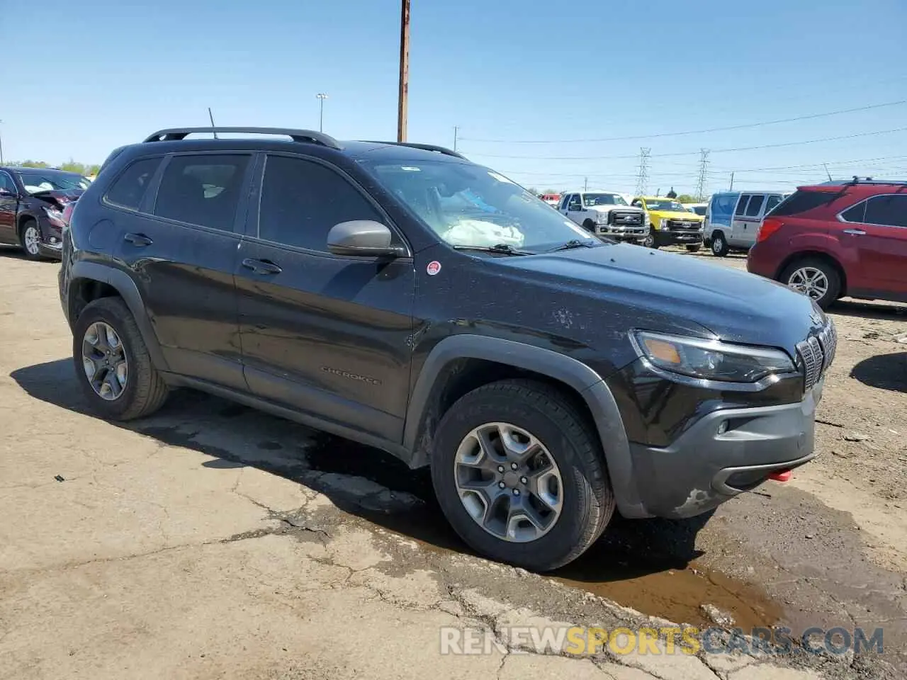 4 Photograph of a damaged car 1C4PJMBX8KD363445 JEEP CHEROKEE 2019