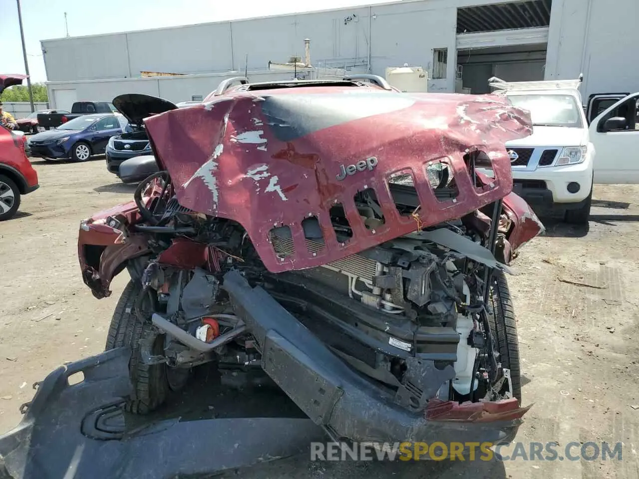 5 Photograph of a damaged car 1C4PJMBX9KD139228 JEEP CHEROKEE 2019