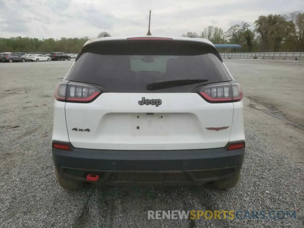 6 Photograph of a damaged car 1C4PJMBX9KD256968 JEEP CHEROKEE 2019
