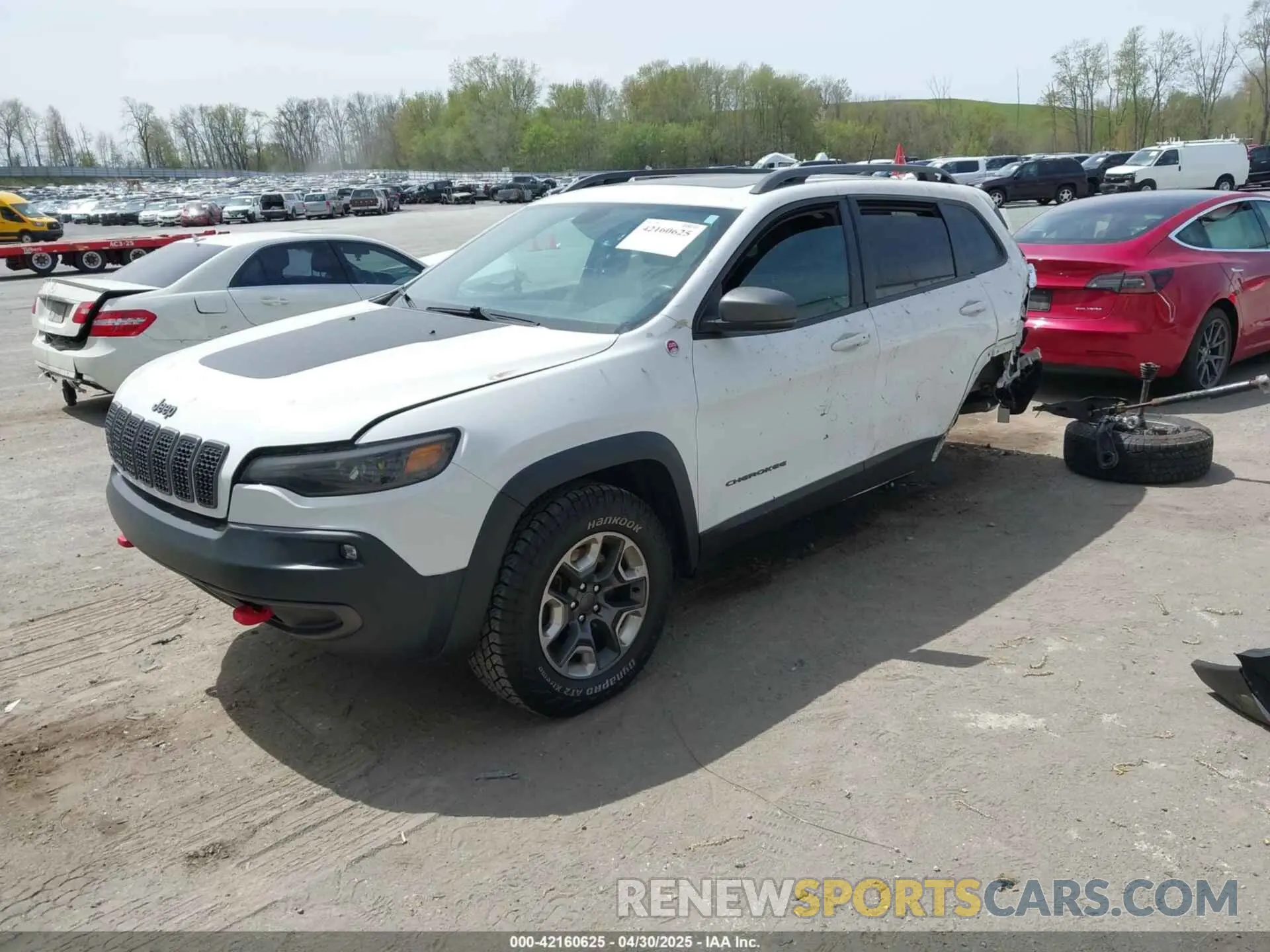 2 Photograph of a damaged car 1C4PJMBX9KD277416 JEEP CHEROKEE 2019