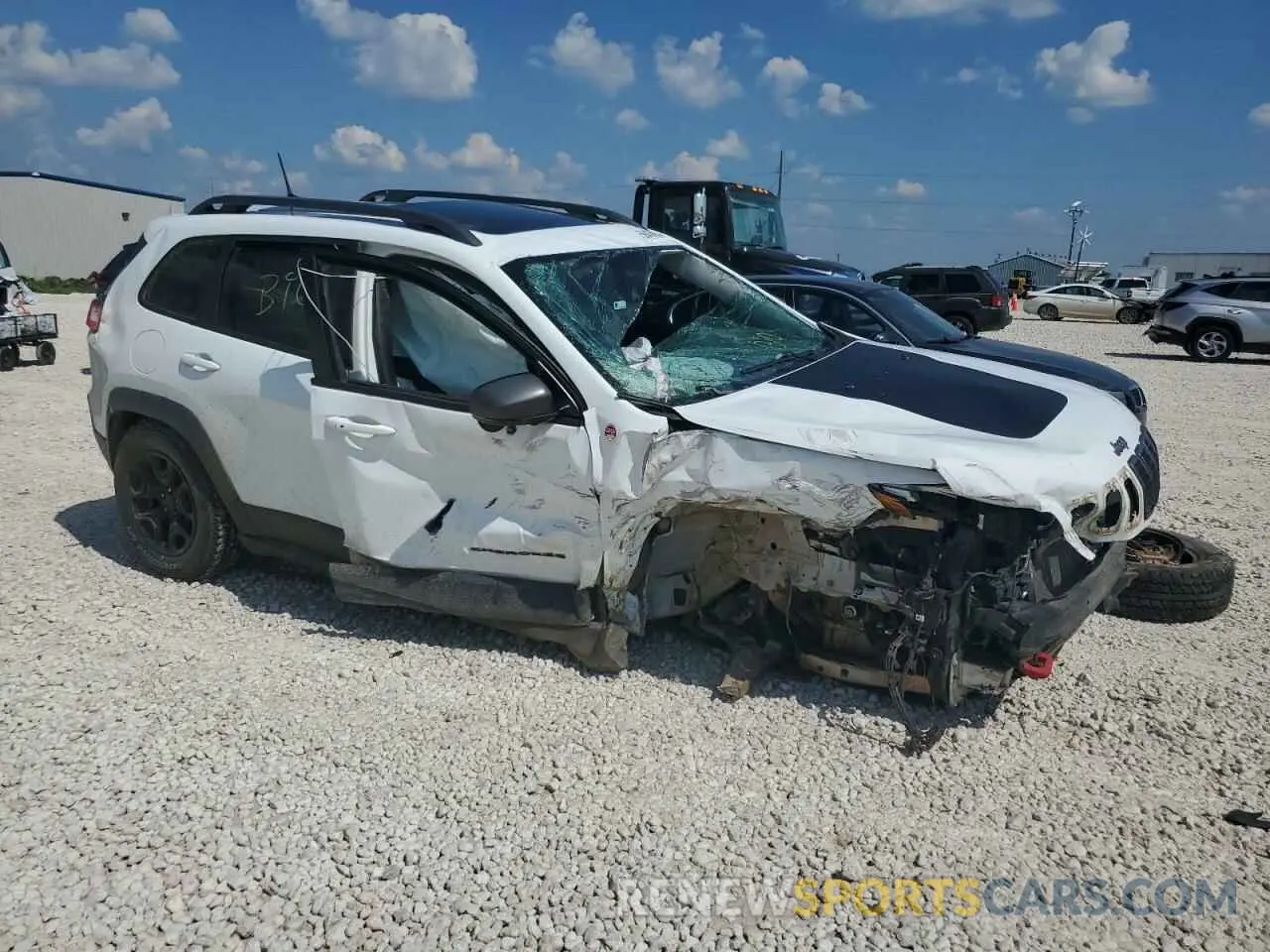 4 Фотография поврежденного автомобиля 1C4PJMBX9KD310723 JEEP CHEROKEE 2019