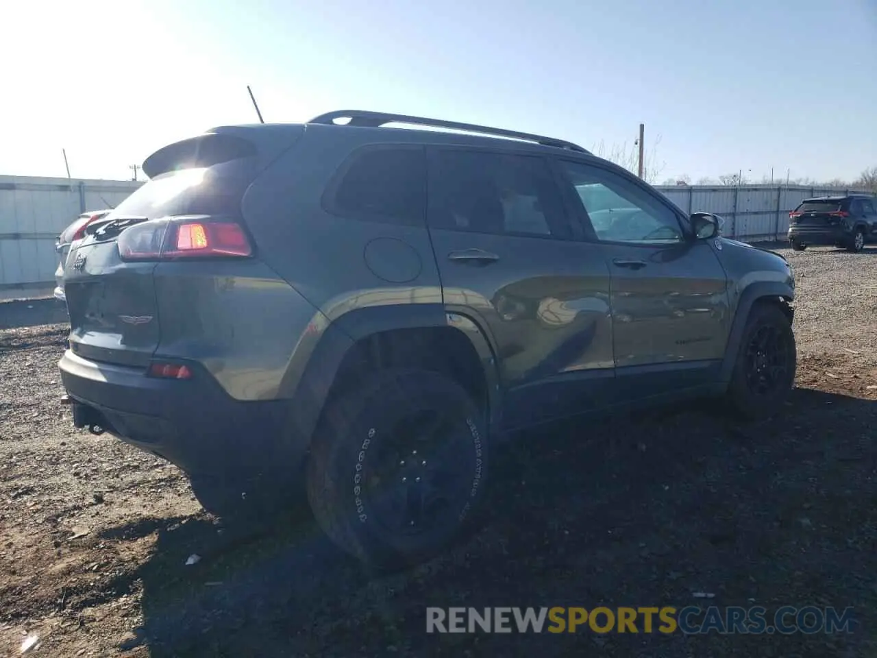 3 Фотография поврежденного автомобиля 1C4PJMBX9KD317171 JEEP CHEROKEE 2019