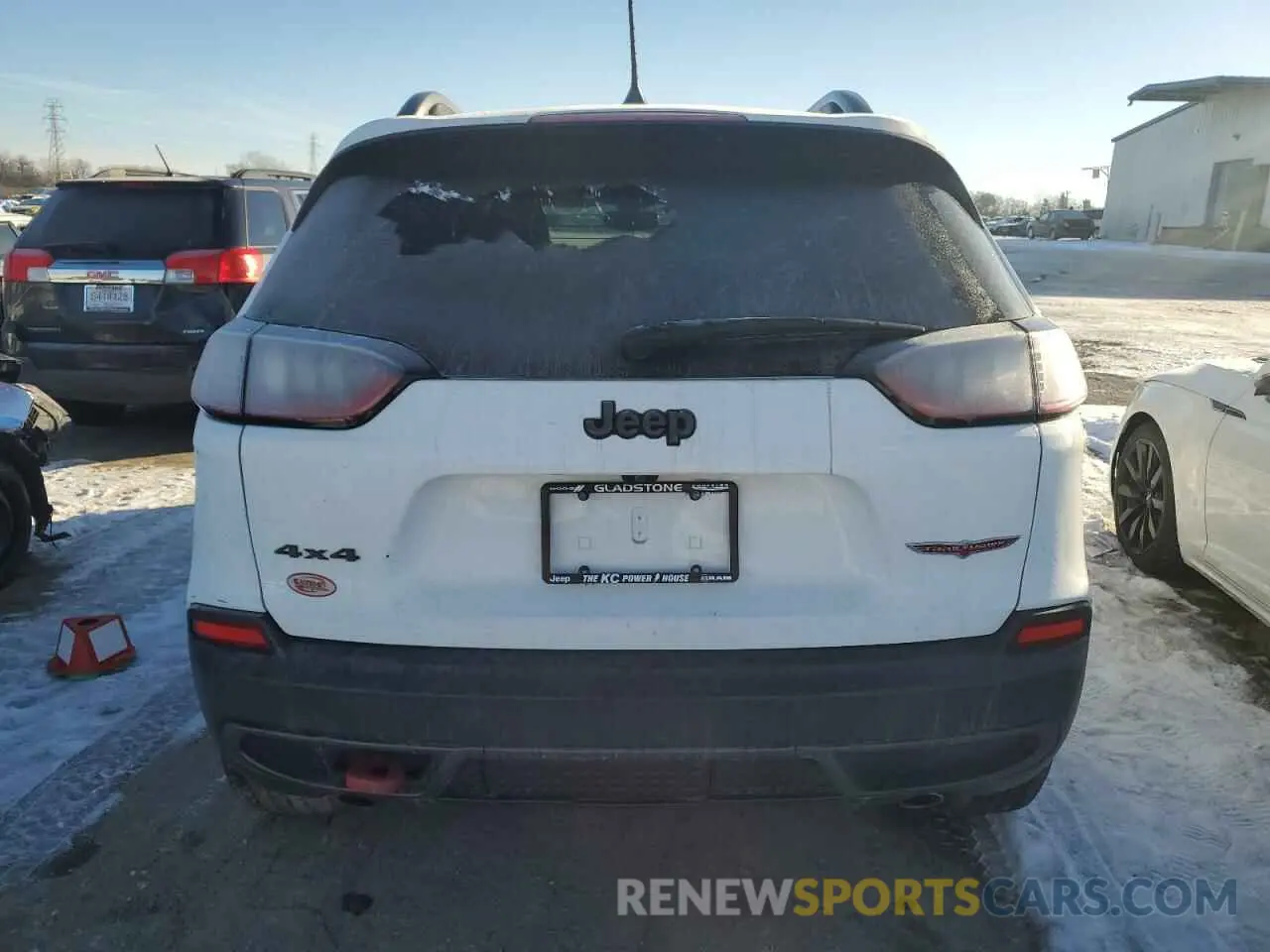 6 Фотография поврежденного автомобиля 1C4PJMBXXKD301688 JEEP CHEROKEE 2019