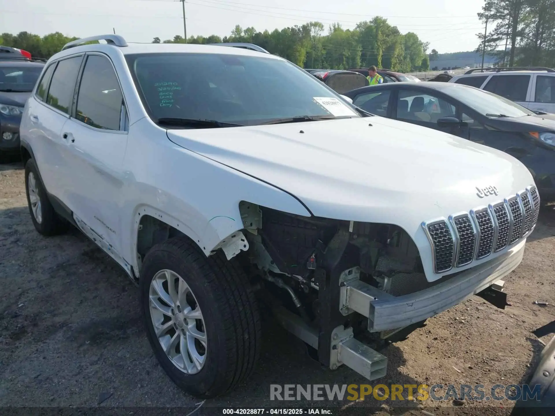 1 Фотография поврежденного автомобиля 1C4PJMCB3KD425451 JEEP CHEROKEE 2019