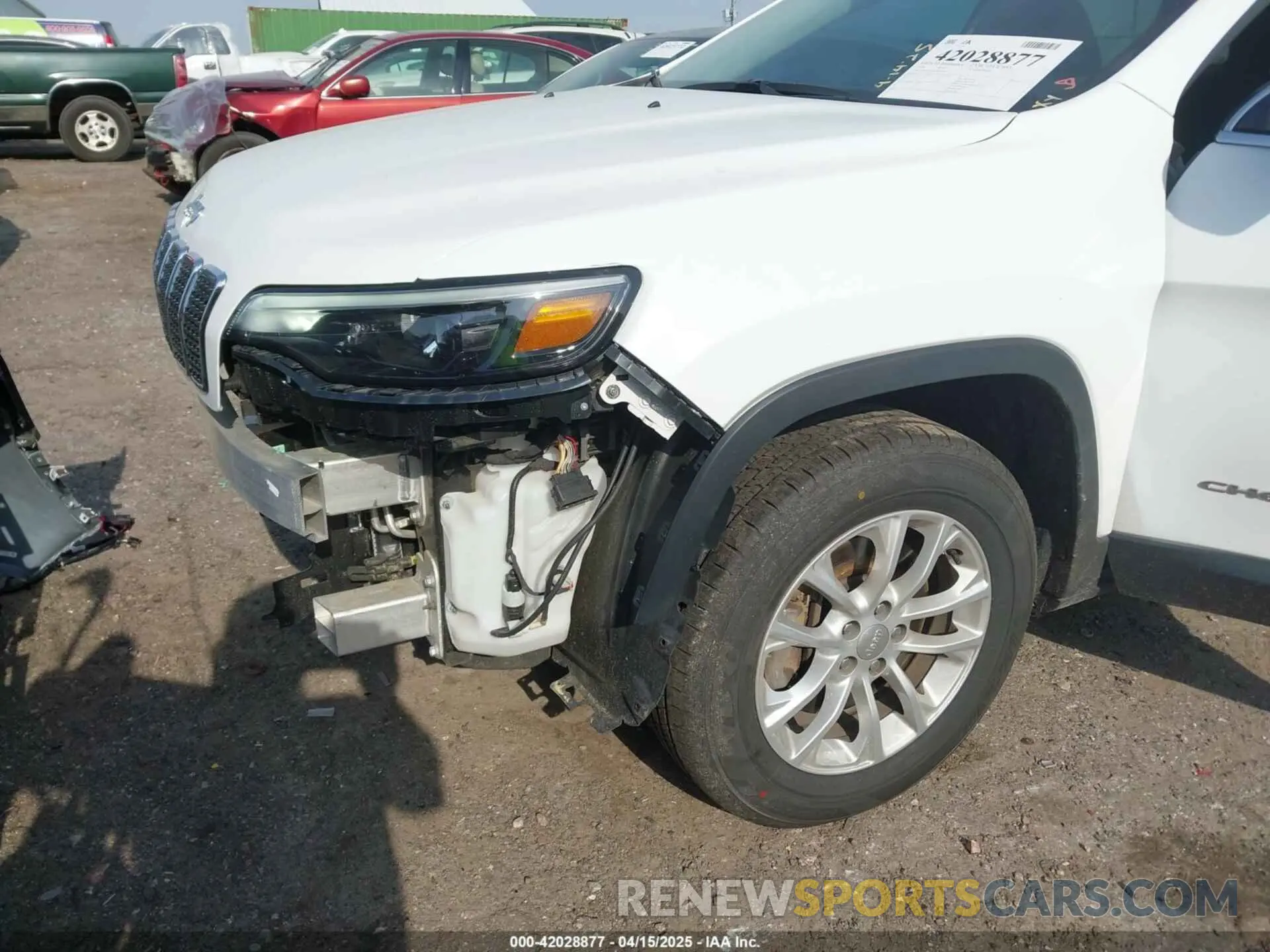 18 Фотография поврежденного автомобиля 1C4PJMCB3KD425451 JEEP CHEROKEE 2019
