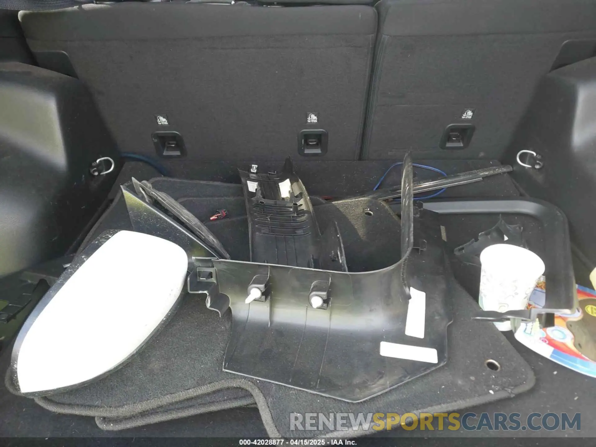 19 Фотография поврежденного автомобиля 1C4PJMCB3KD425451 JEEP CHEROKEE 2019