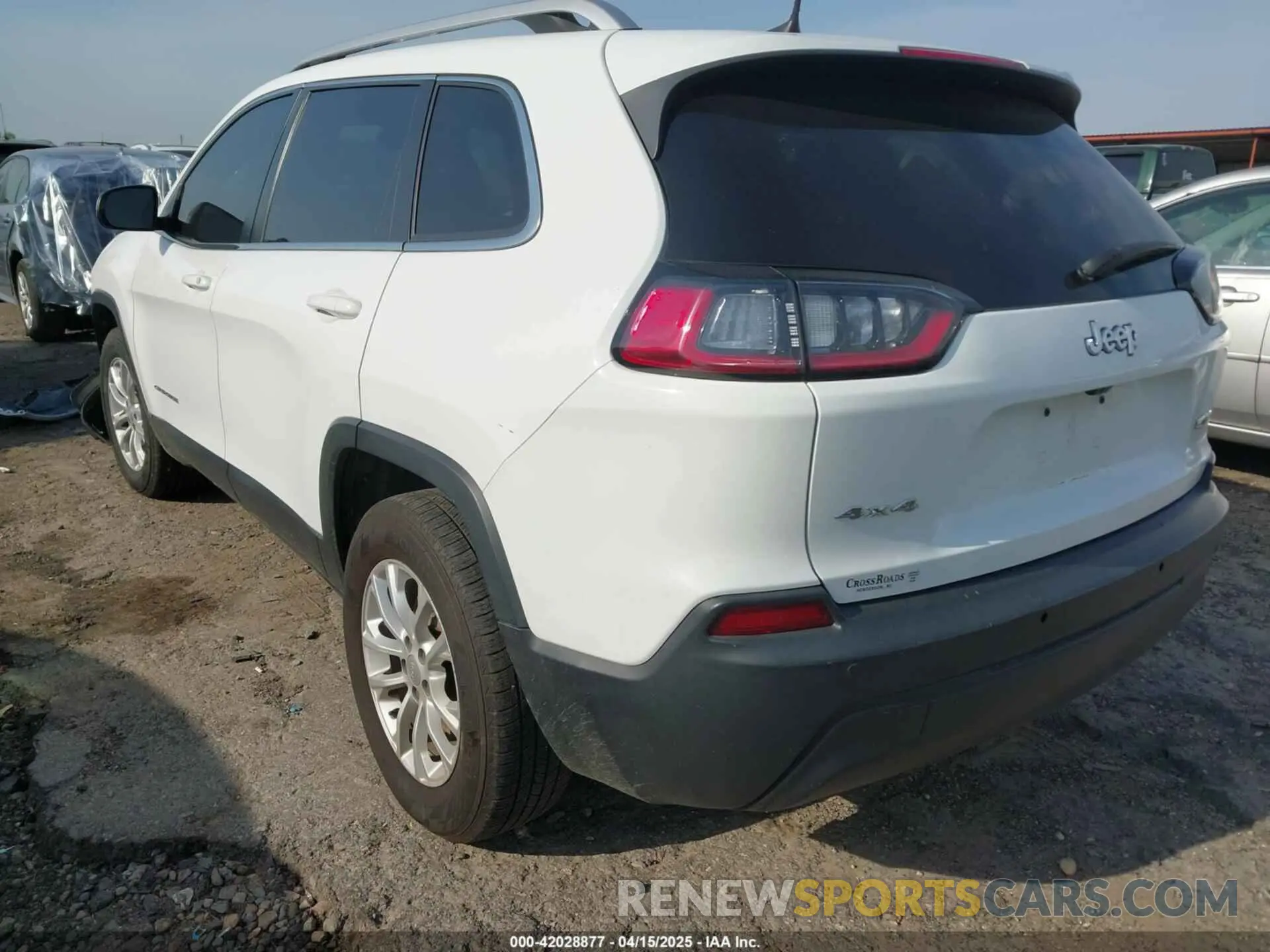 3 Фотография поврежденного автомобиля 1C4PJMCB3KD425451 JEEP CHEROKEE 2019