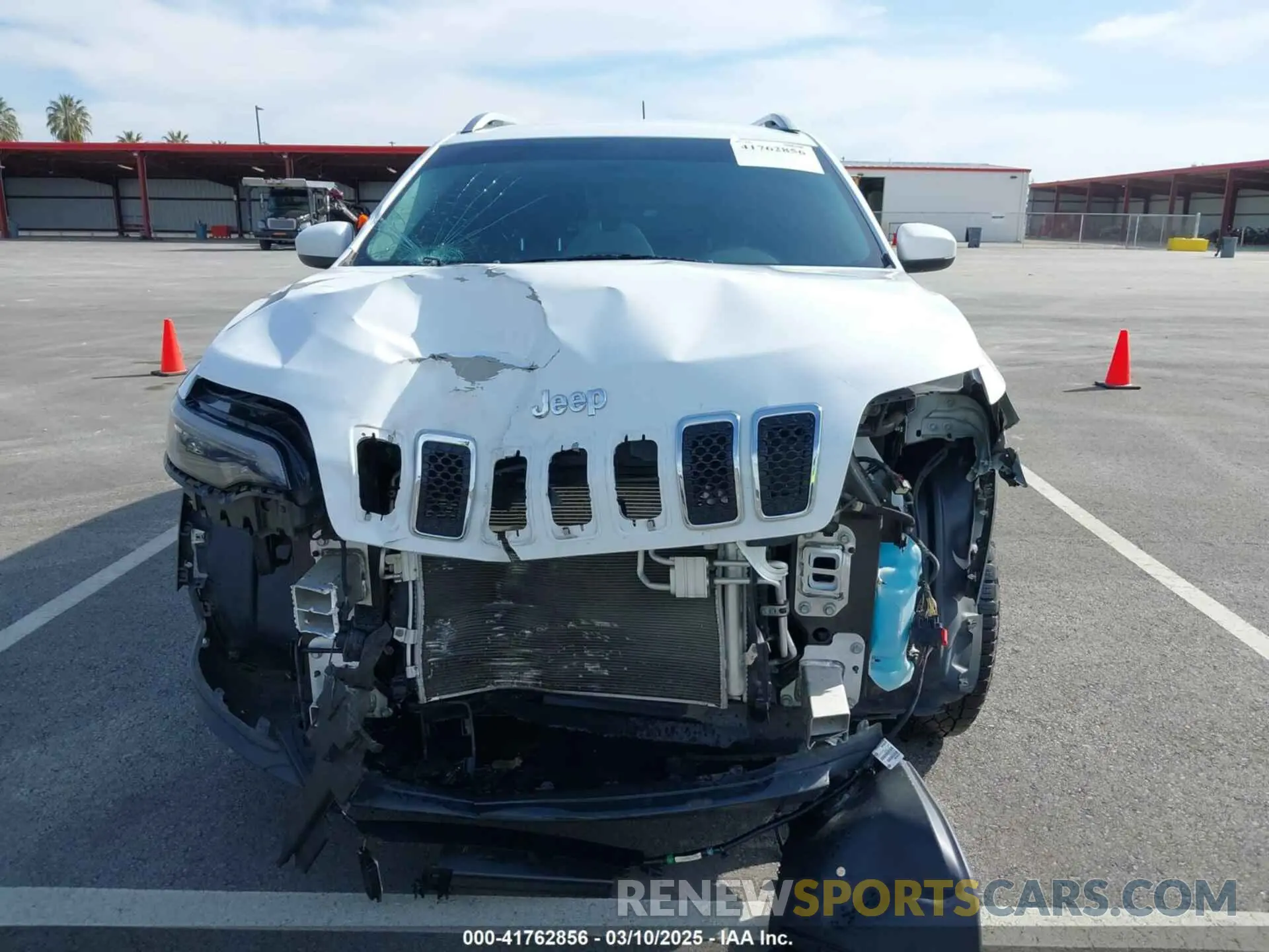13 Фотография поврежденного автомобиля 1C4PJMCB5KD212940 JEEP CHEROKEE 2019