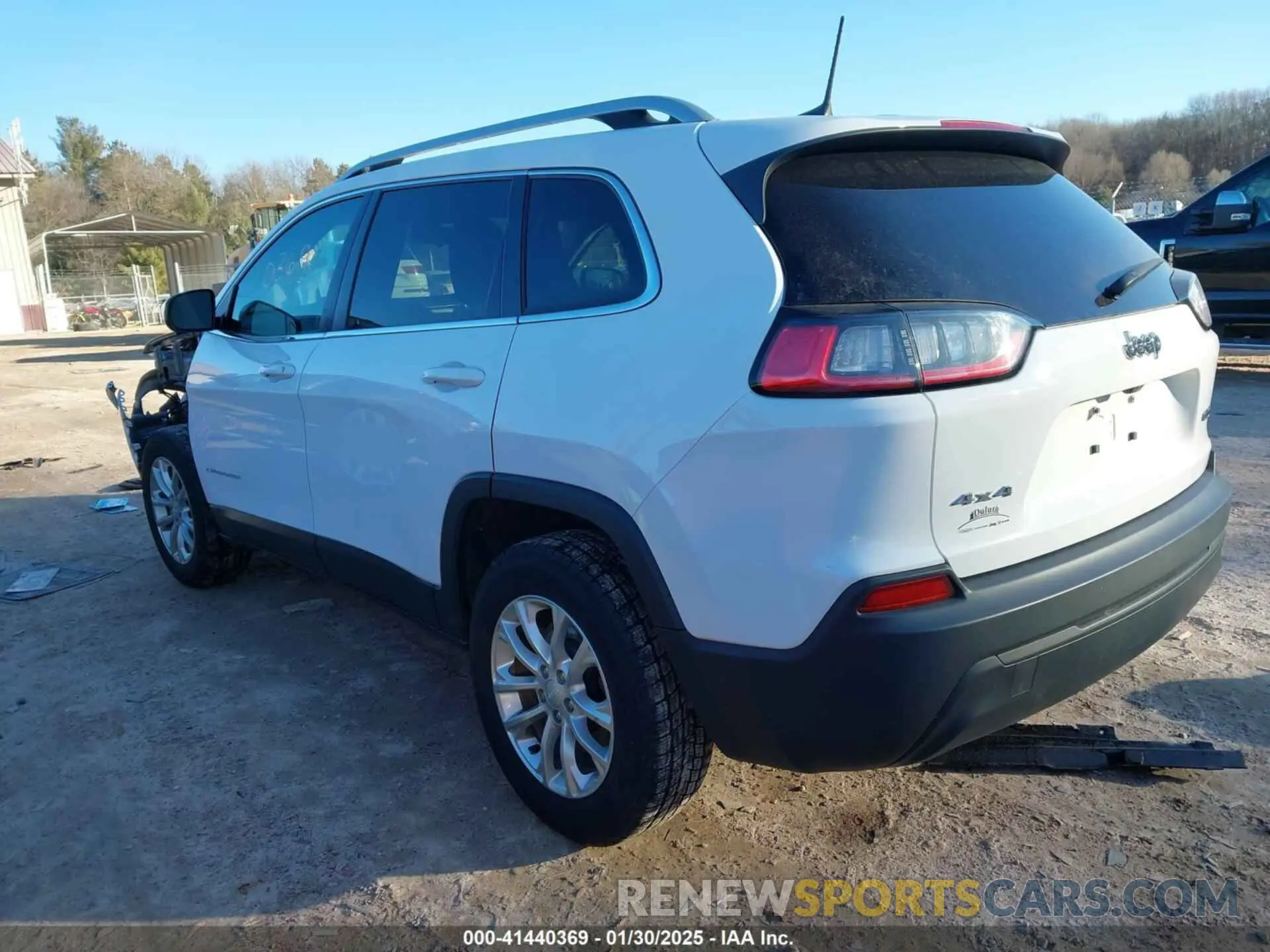 3 Photograph of a damaged car 1C4PJMCB5KD281272 JEEP CHEROKEE 2019