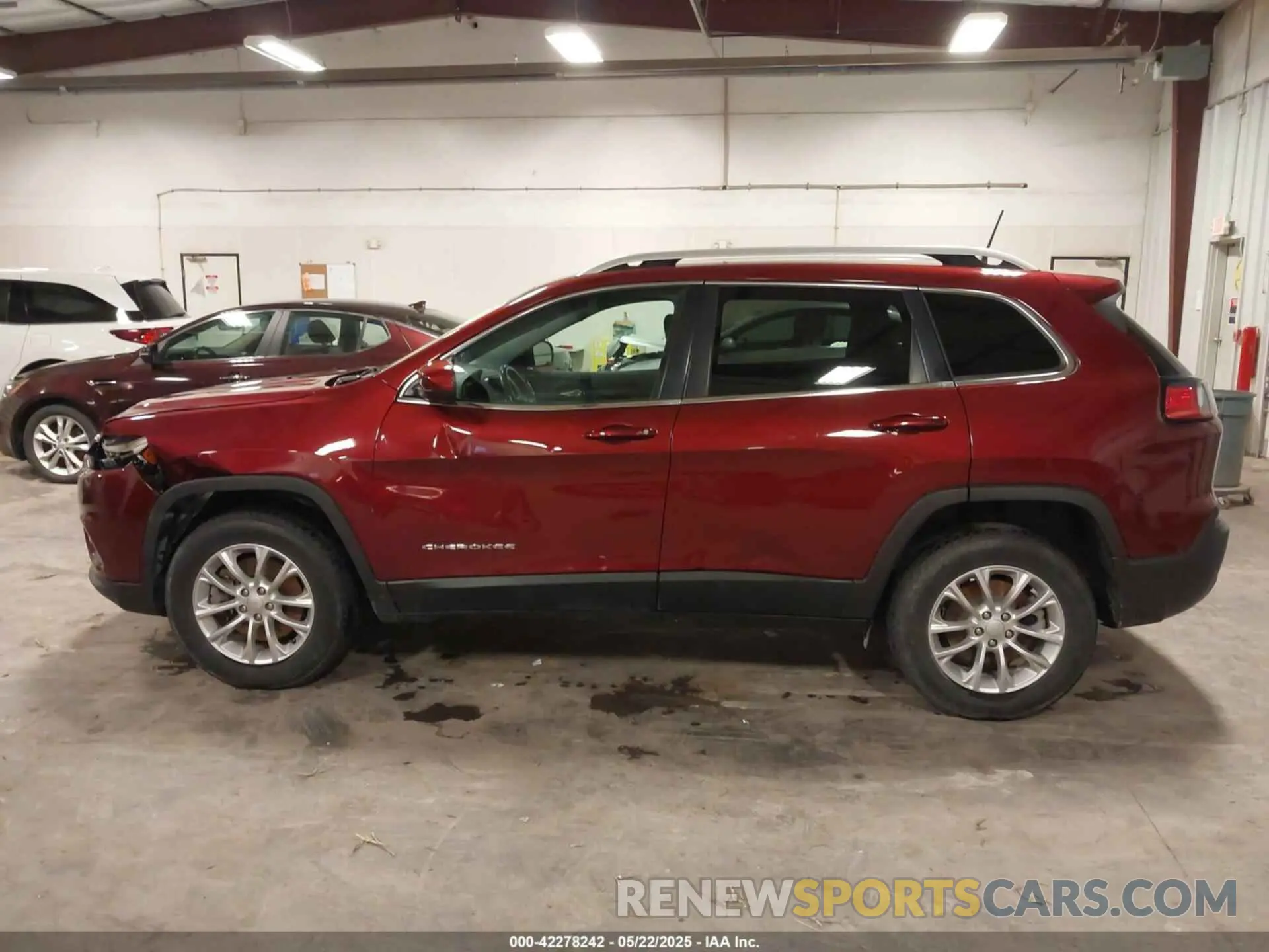 14 Фотография поврежденного автомобиля 1C4PJMCB6KD335596 JEEP CHEROKEE 2019