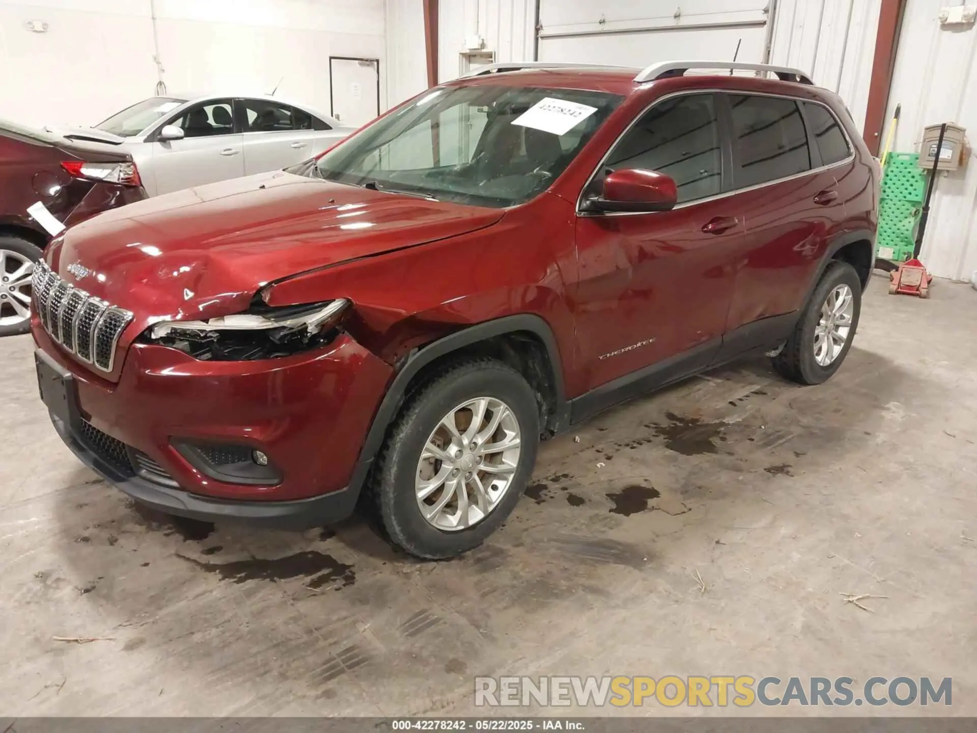 2 Фотография поврежденного автомобиля 1C4PJMCB6KD335596 JEEP CHEROKEE 2019