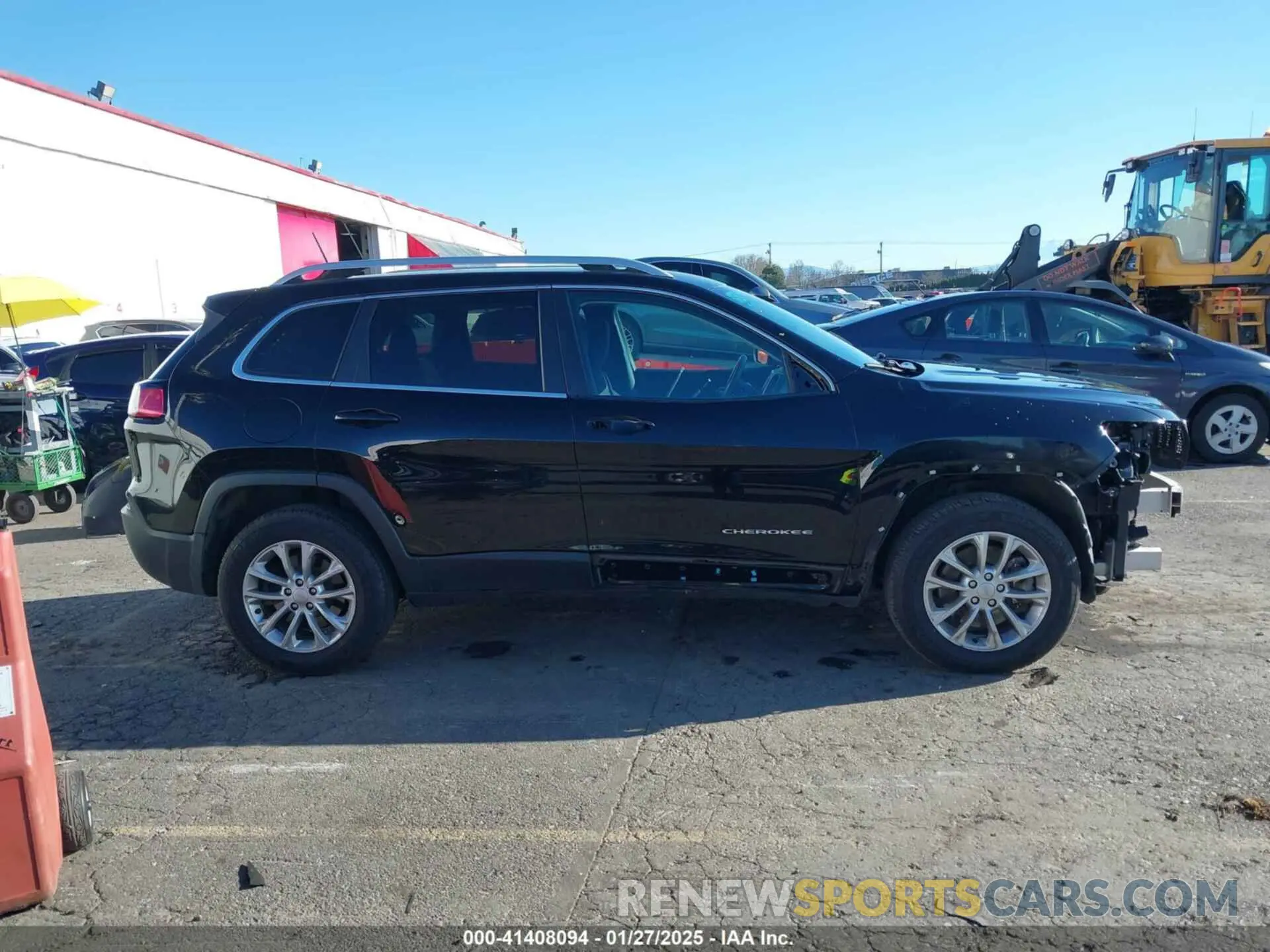 14 Photograph of a damaged car 1C4PJMCB9KD351369 JEEP CHEROKEE 2019