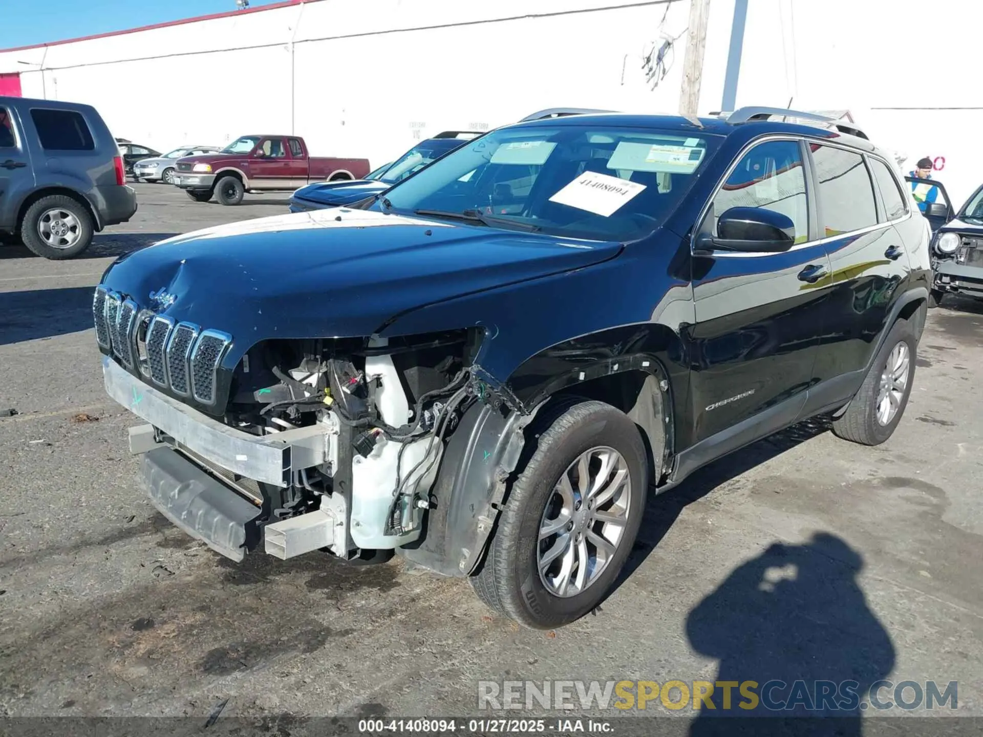 2 Photograph of a damaged car 1C4PJMCB9KD351369 JEEP CHEROKEE 2019