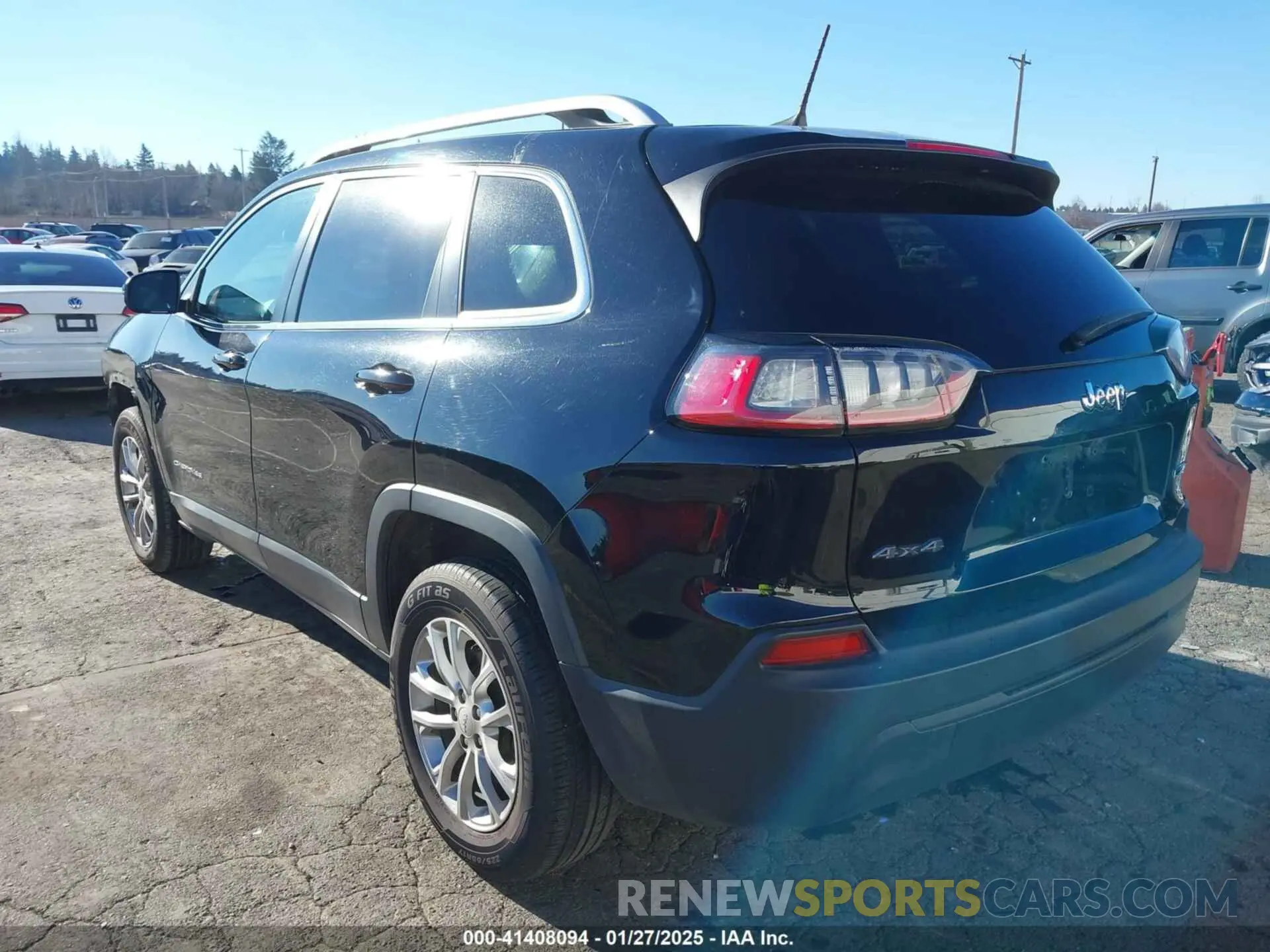 3 Photograph of a damaged car 1C4PJMCB9KD351369 JEEP CHEROKEE 2019