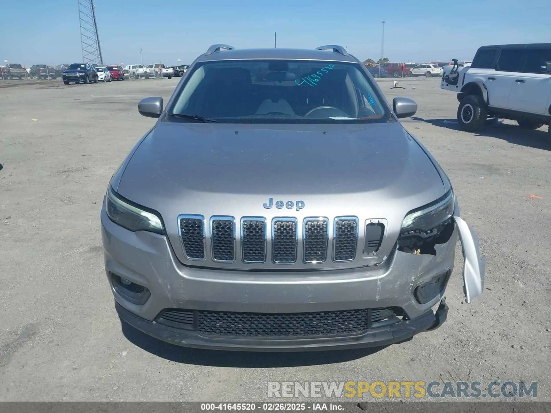 12 Photograph of a damaged car 1C4PJMCB9KD442979 JEEP CHEROKEE 2019