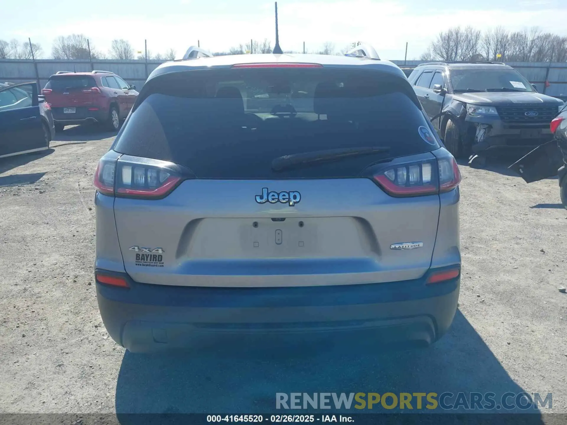 16 Photograph of a damaged car 1C4PJMCB9KD442979 JEEP CHEROKEE 2019