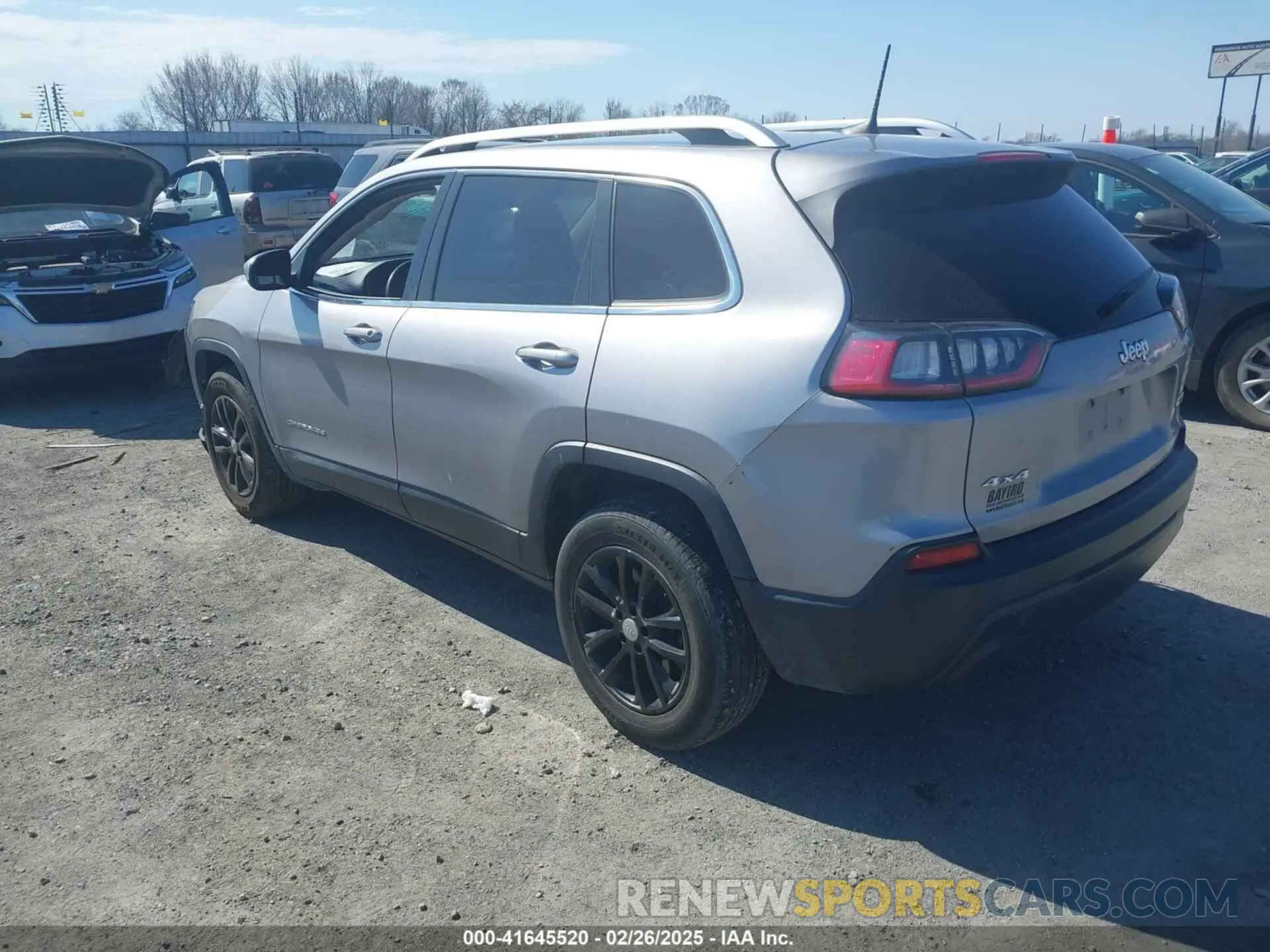 3 Photograph of a damaged car 1C4PJMCB9KD442979 JEEP CHEROKEE 2019