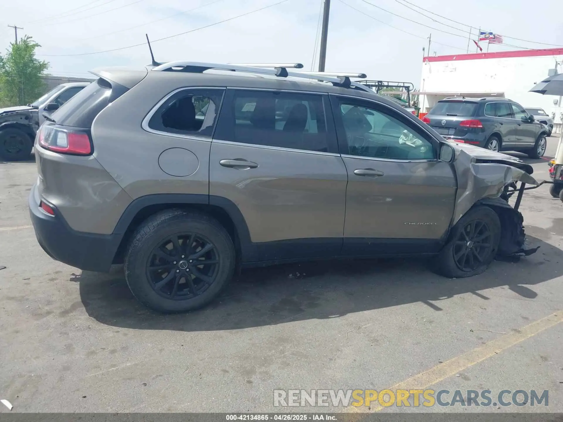 13 Фотография поврежденного автомобиля 1C4PJMCX3KD103498 JEEP CHEROKEE 2019