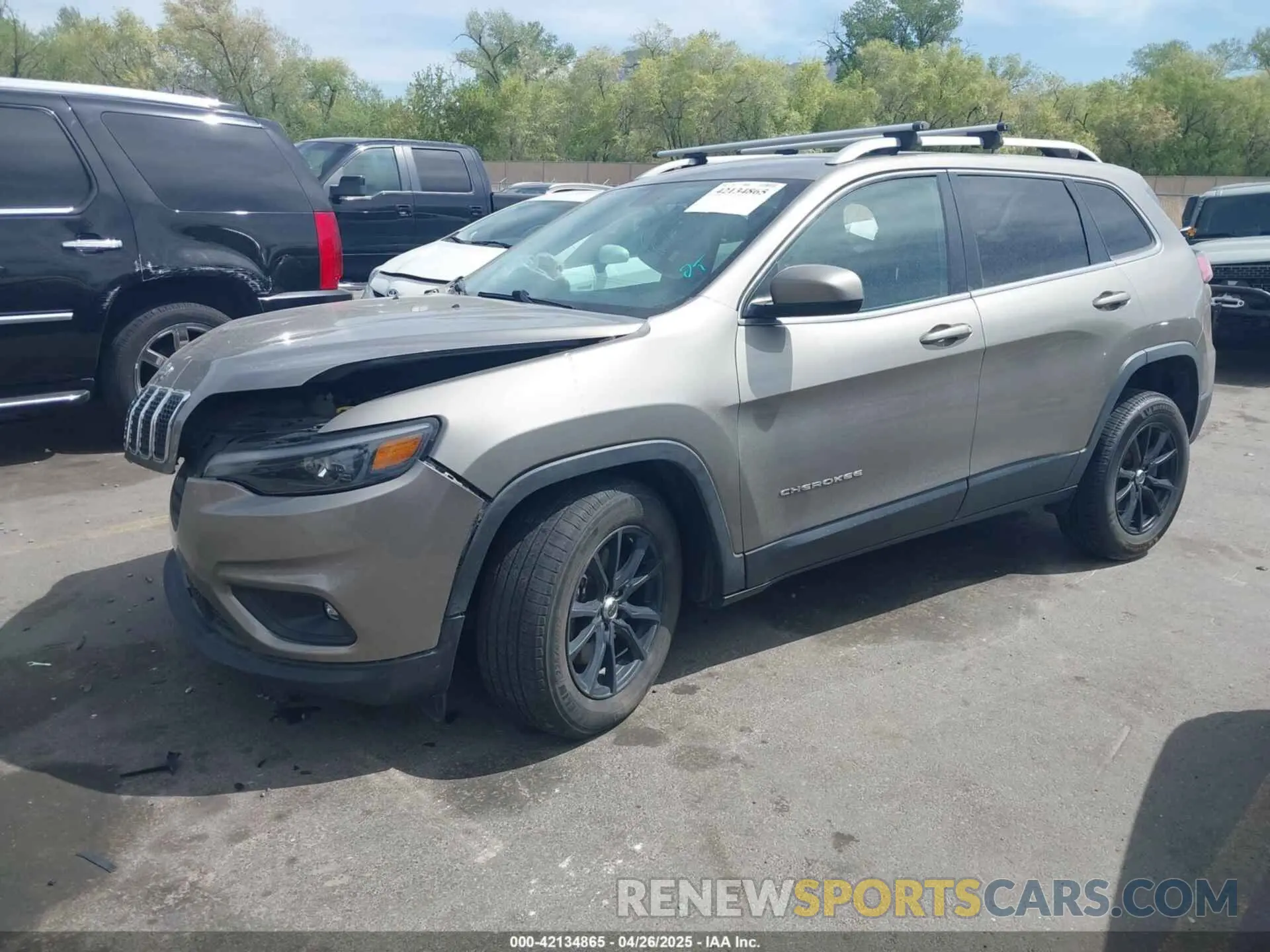 2 Фотография поврежденного автомобиля 1C4PJMCX3KD103498 JEEP CHEROKEE 2019