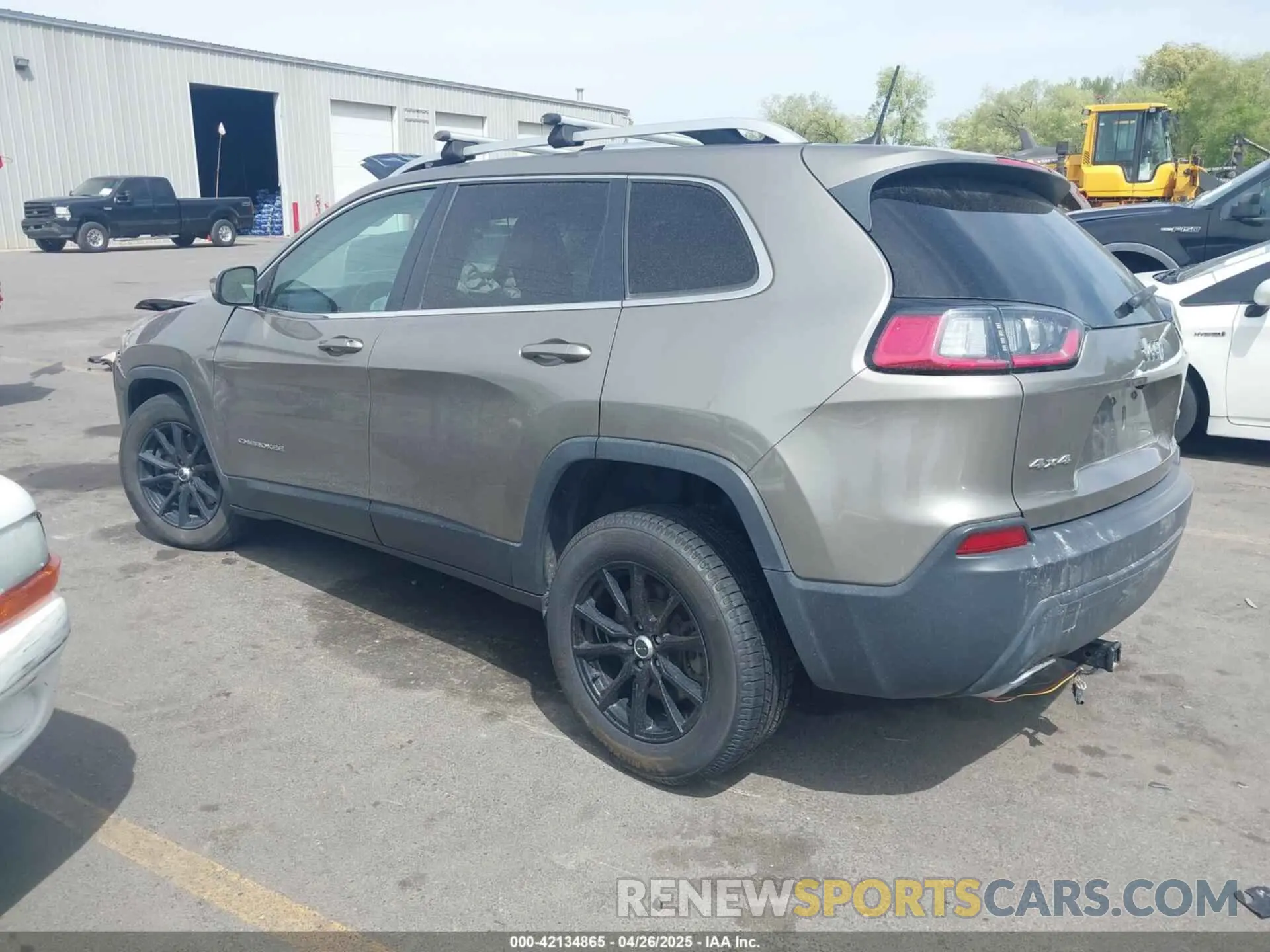 3 Фотография поврежденного автомобиля 1C4PJMCX3KD103498 JEEP CHEROKEE 2019