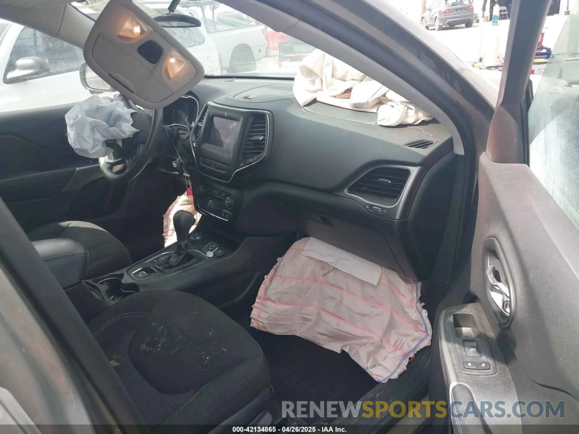 5 Фотография поврежденного автомобиля 1C4PJMCX3KD103498 JEEP CHEROKEE 2019