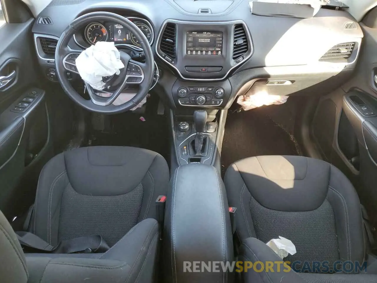 8 Photograph of a damaged car 1C4PJMCX9KD155296 JEEP CHEROKEE 2019